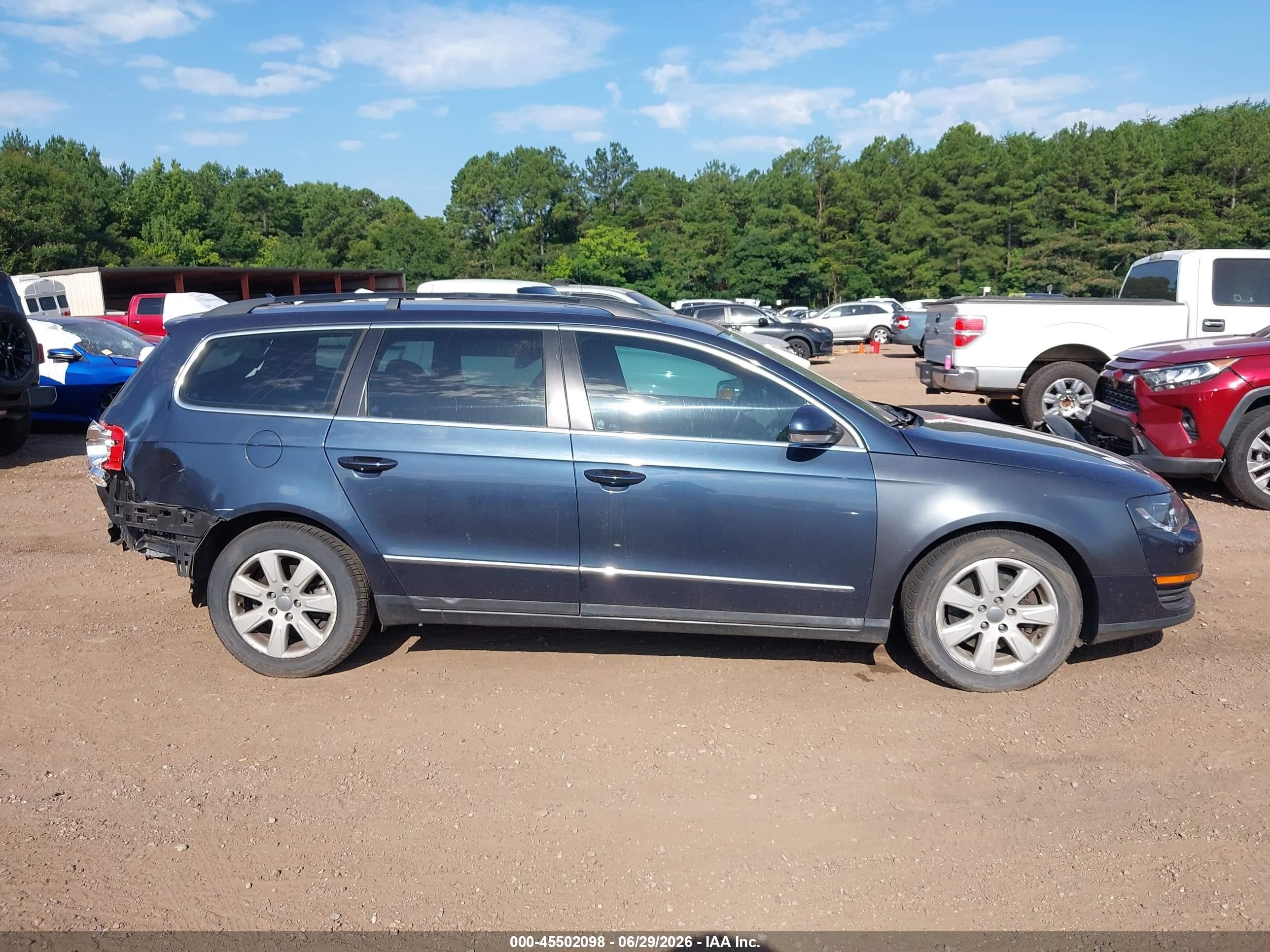2007 Volkswagen Passat 2.0t Gray vin: WVWLK73C67E004699