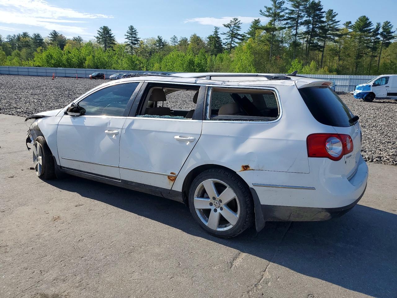 2008 Volkswagen Passat Wagon White vin: WVWLK73C68E240402