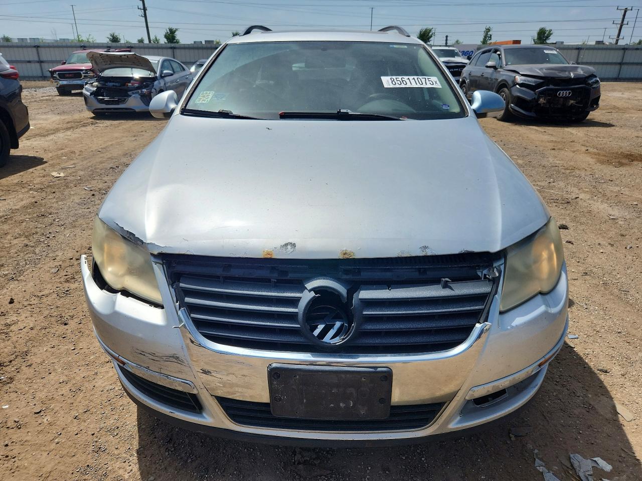 2007 Volkswagen Passat 2.0t Wagon Value Silver vin: WVWLK93C27E007112
