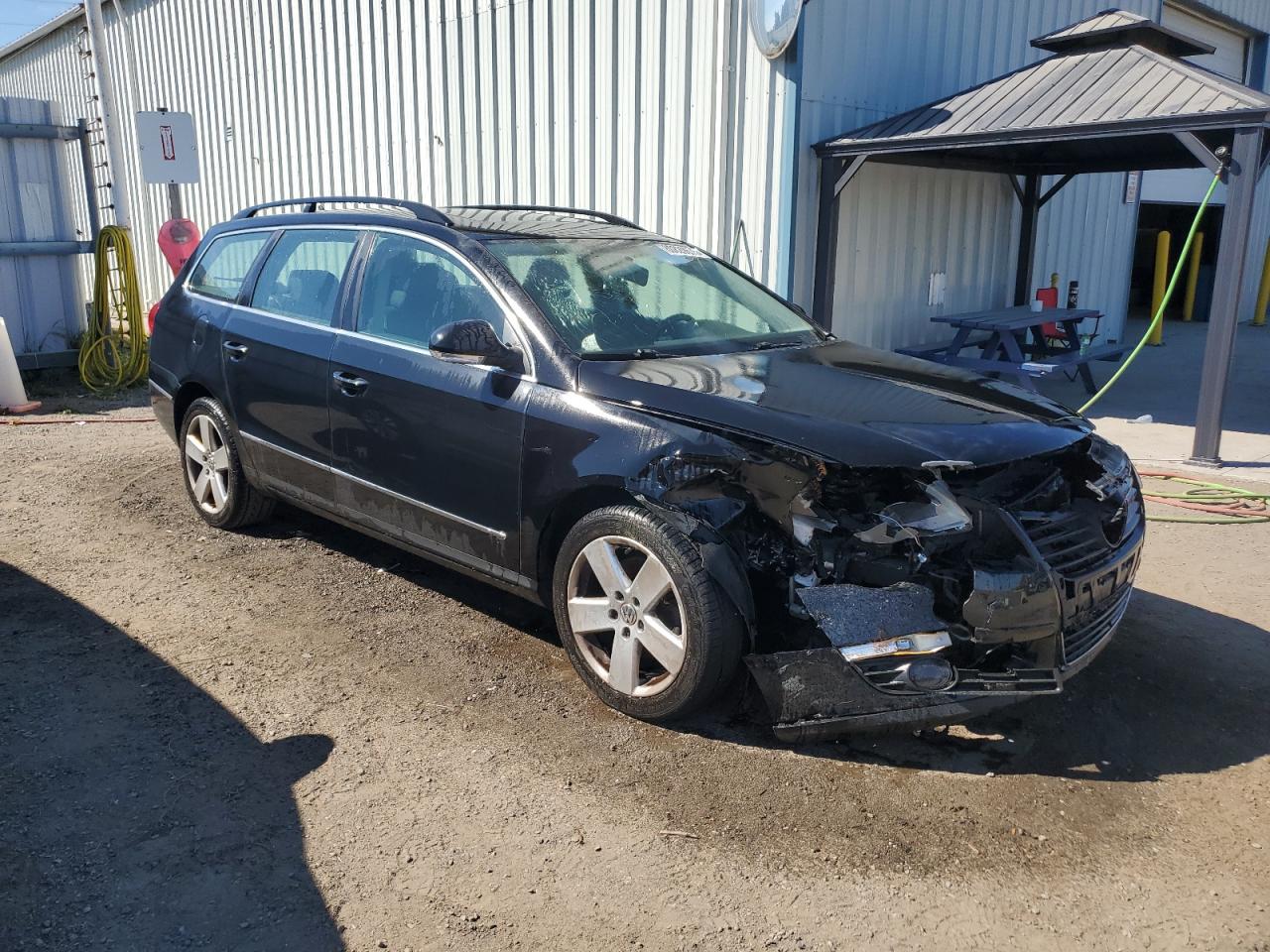 2010 Volkswagen Passat 2.0t Черный vin: WVWLK9AN2AE112079