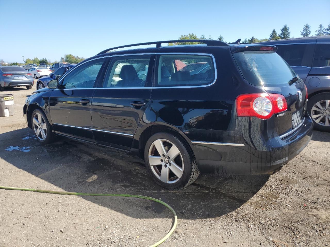 2010 Volkswagen Passat 2.0t Черный vin: WVWLK9AN2AE112079