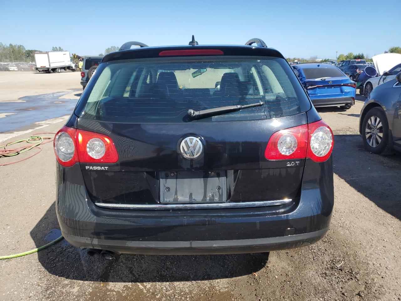 2010 Volkswagen Passat 2.0t Черный vin: WVWLK9AN2AE112079
