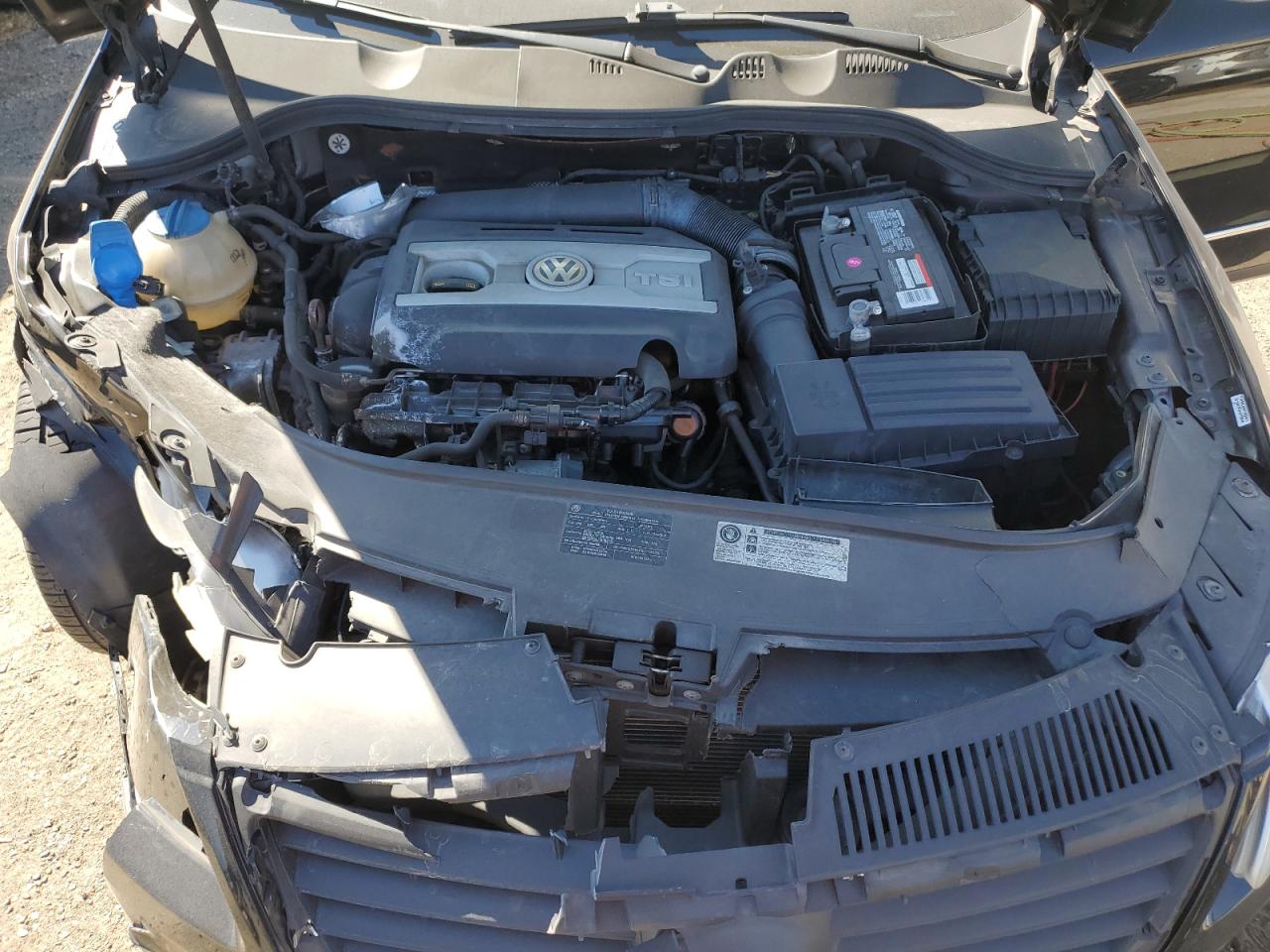 2010 Volkswagen Passat 2.0t Черный vin: WVWLK9AN2AE112079