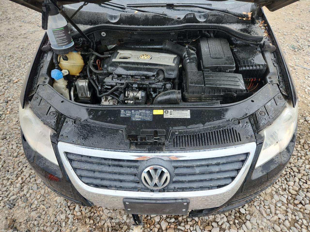 2010 Volkswagen Passat 2.0t Черный vin: WVWLK9AN3AE144586