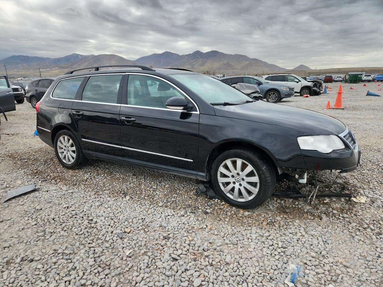2010 Volkswagen Passat 2.0t Черный vin: WVWLK9AN3AE144586