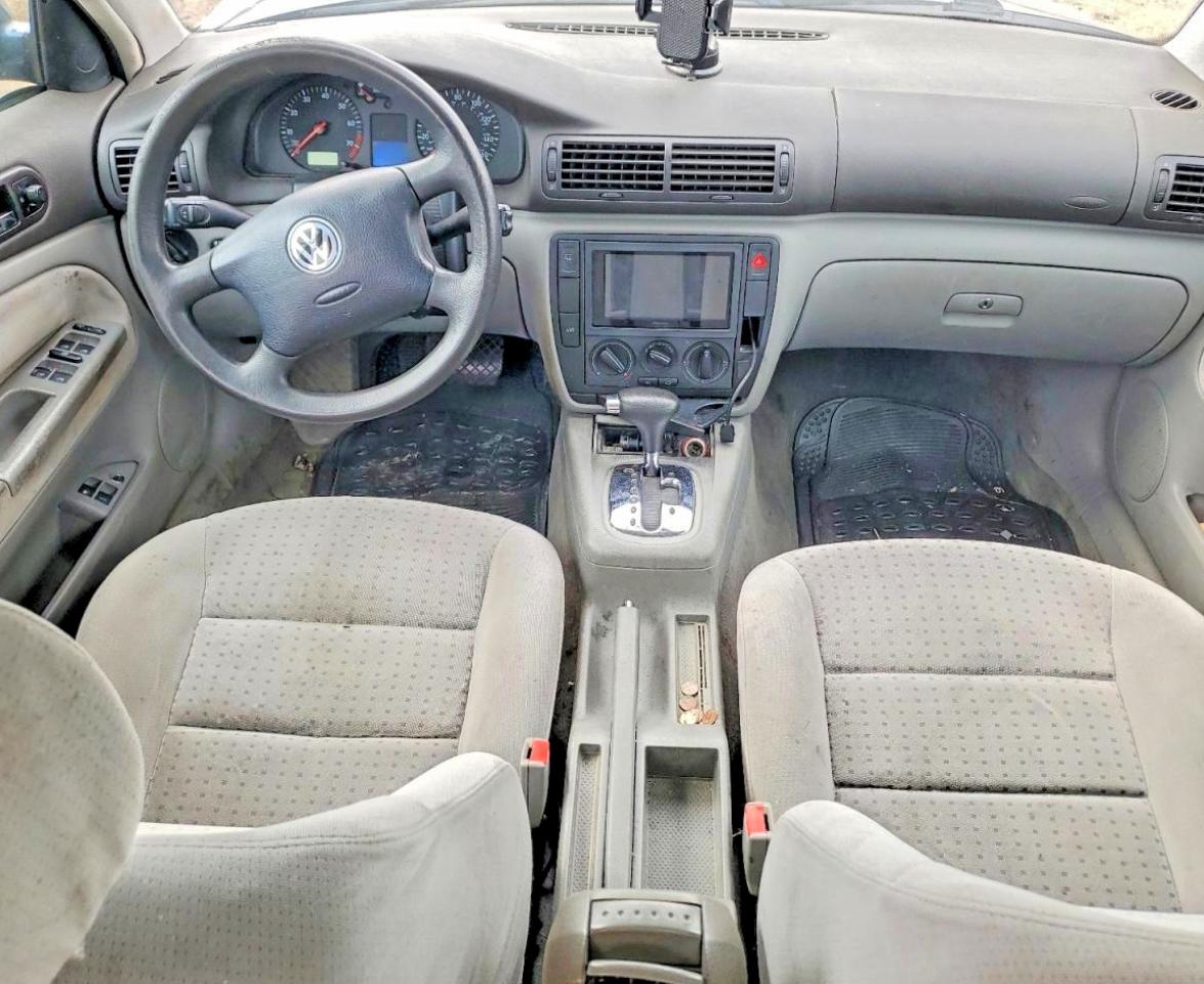 2000 Volkswagen Passat Gls Blue vin: WVWMA23B1YE329649