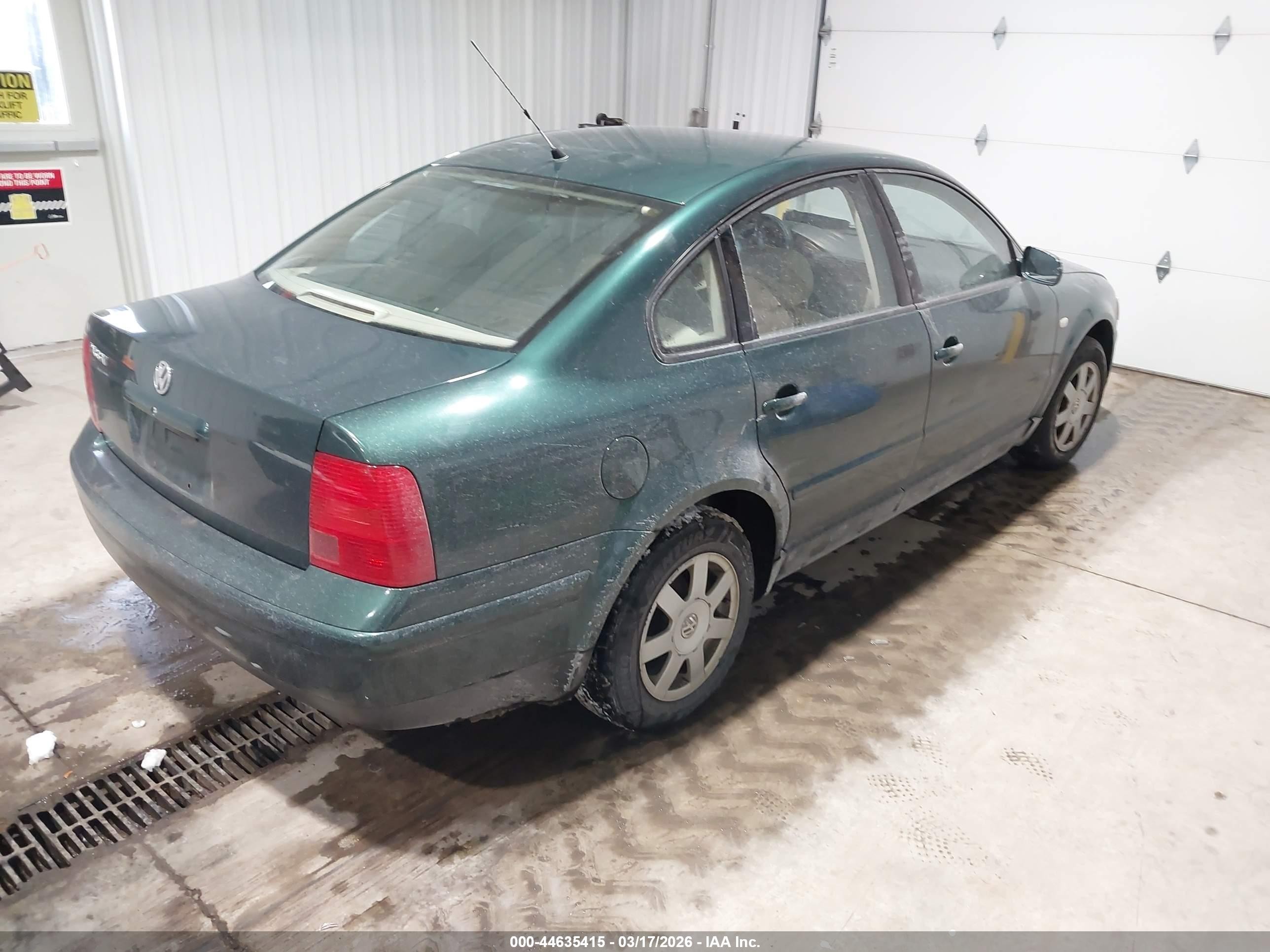 2000 Volkswagen Passat Gls Зеленый vin: WVWMA23B3YP179287