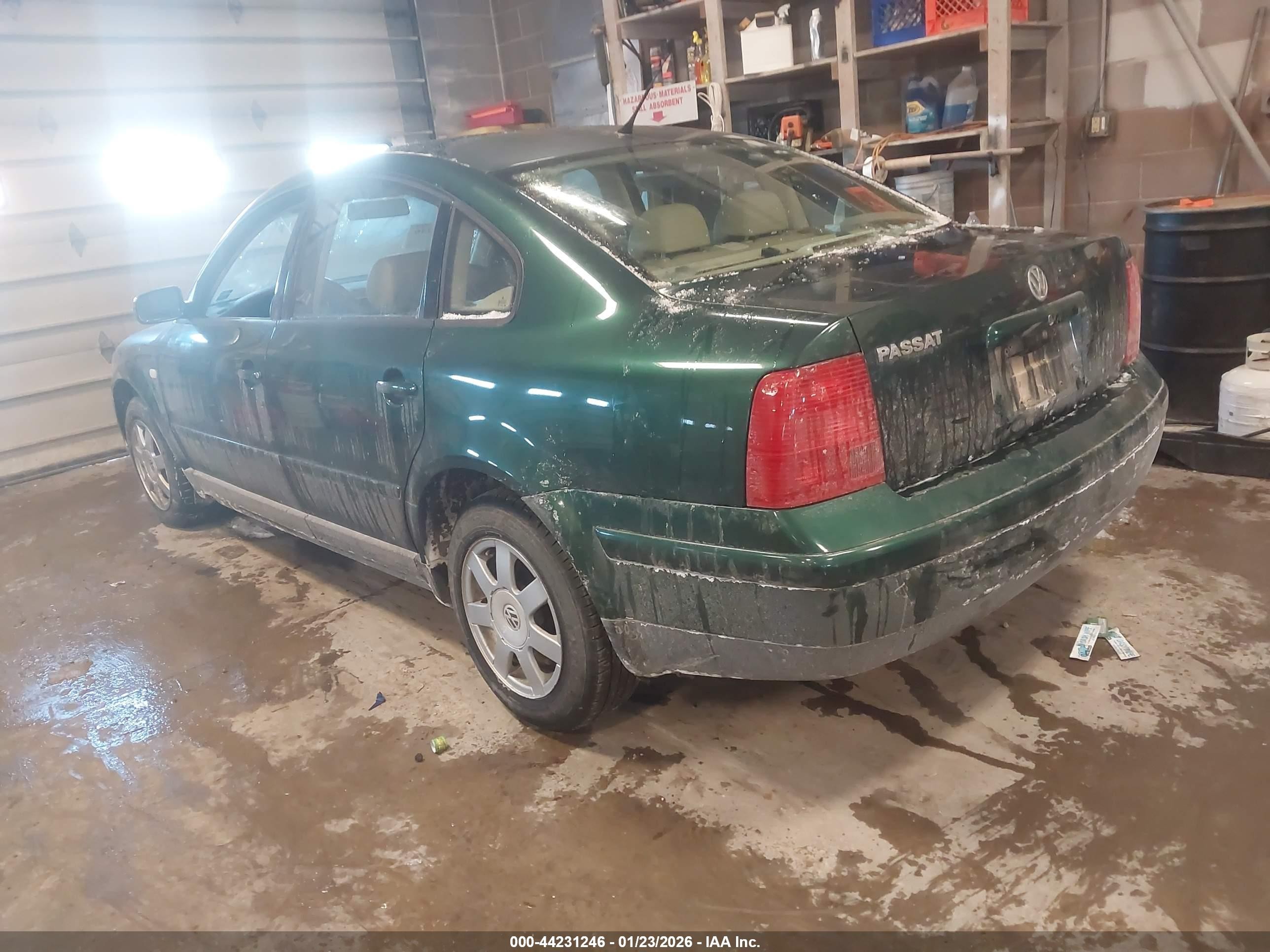 2000 Volkswagen Passat Gls Зеленый vin: WVWMA23B7YP162492