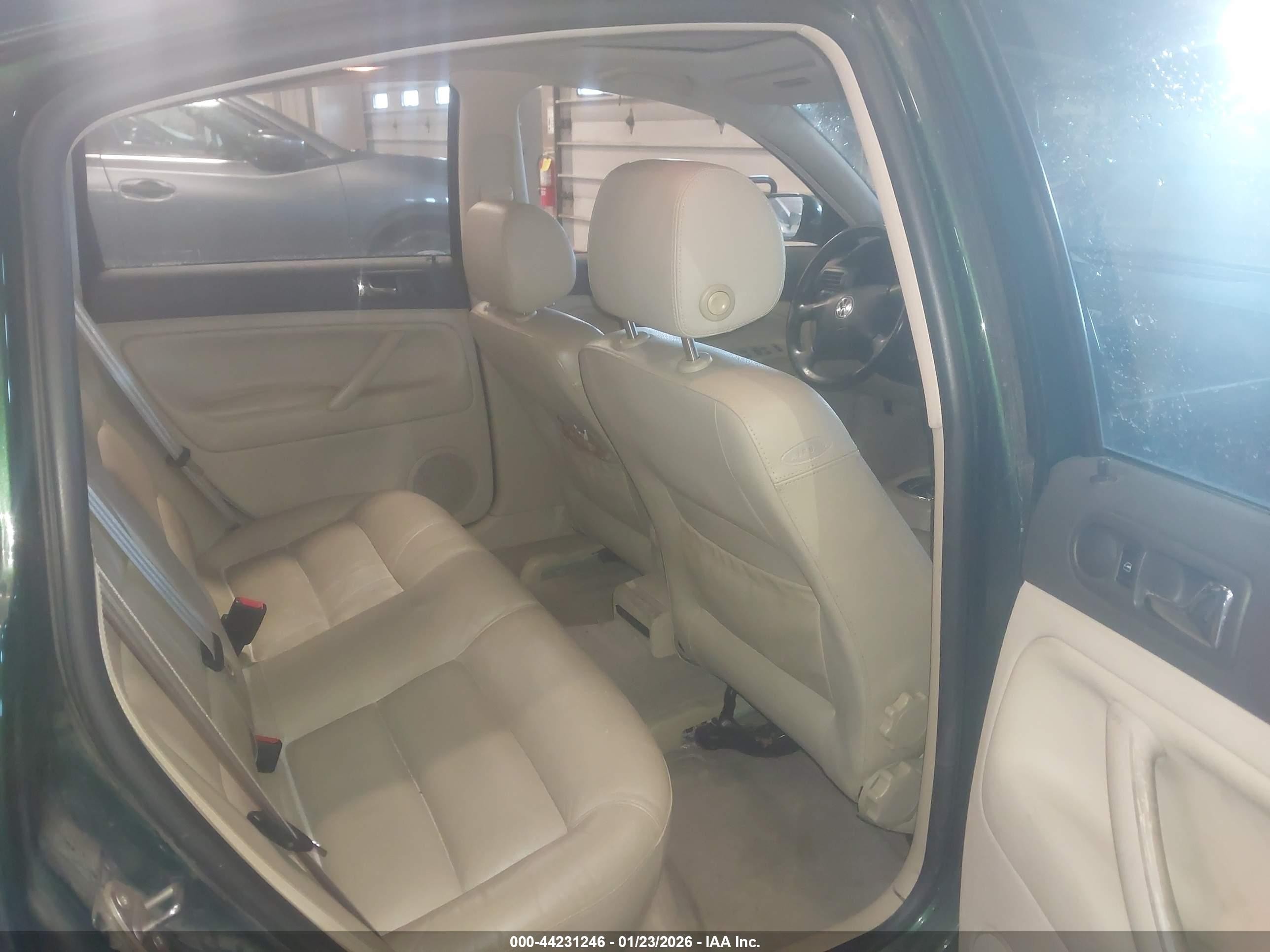 2000 Volkswagen Passat Gls Зеленый vin: WVWMA23B7YP162492