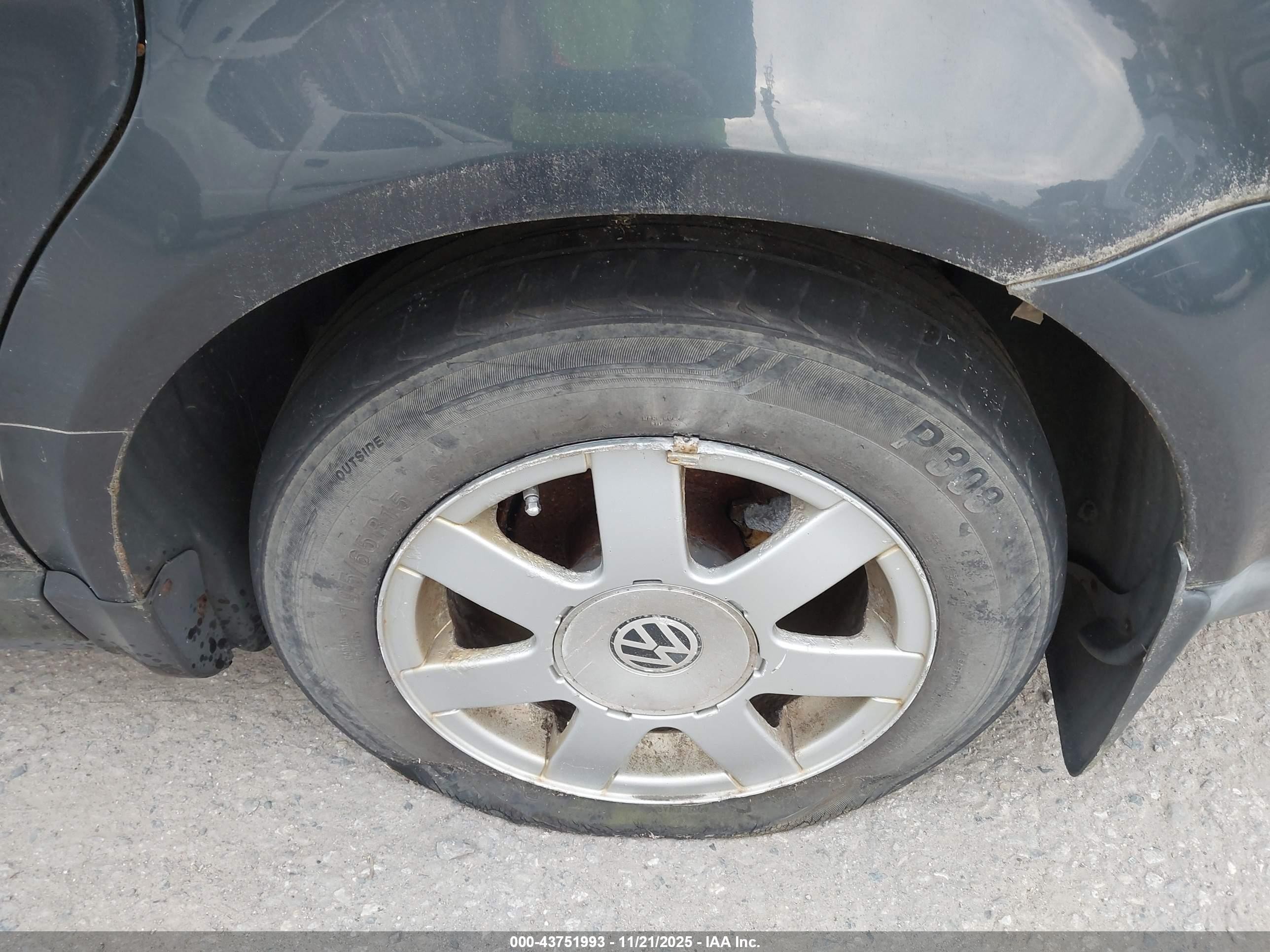 2000 Volkswagen Passat Gls Синий vin: WVWMA23B8YP162940