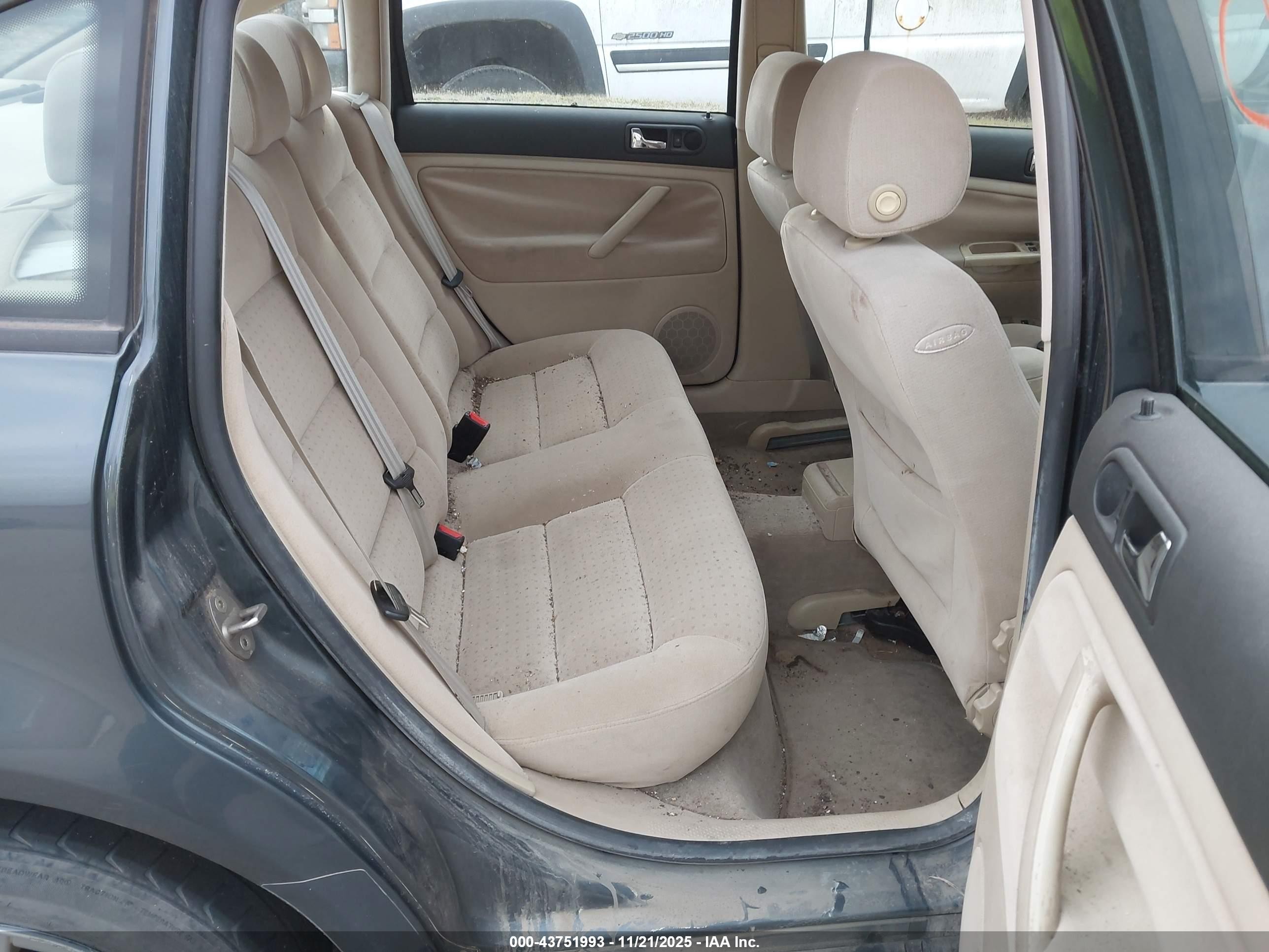 2000 Volkswagen Passat Gls Синий vin: WVWMA23B8YP162940