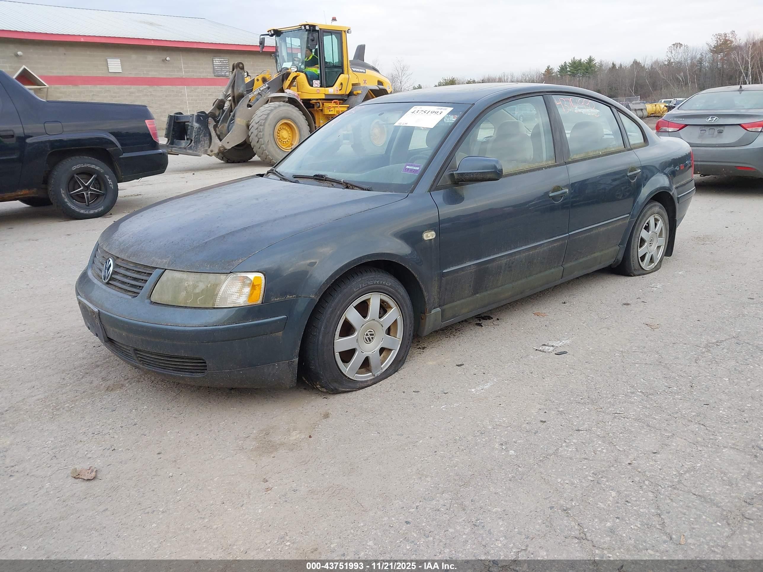 2000 Volkswagen Passat Gls Синий vin: WVWMA23B8YP162940