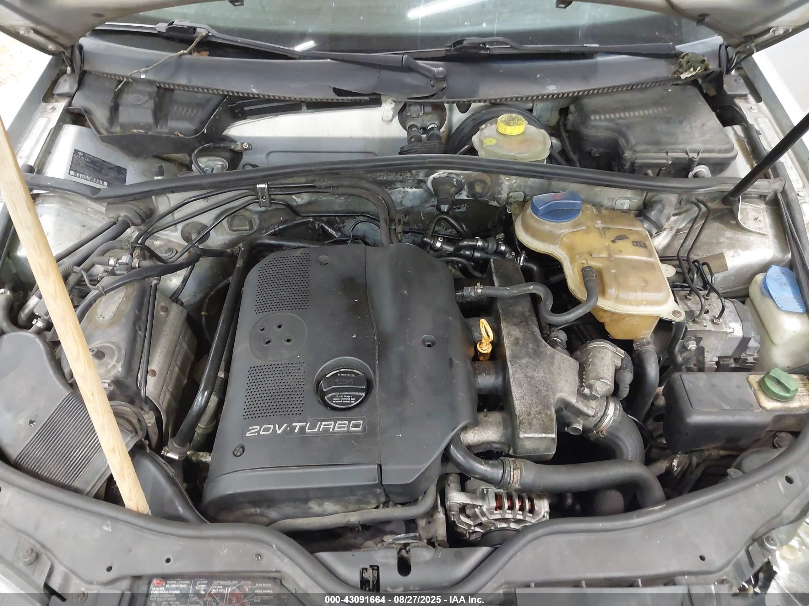 2000 Volkswagen Passat Gls Серебряный vin: WVWMA23B9YP361995