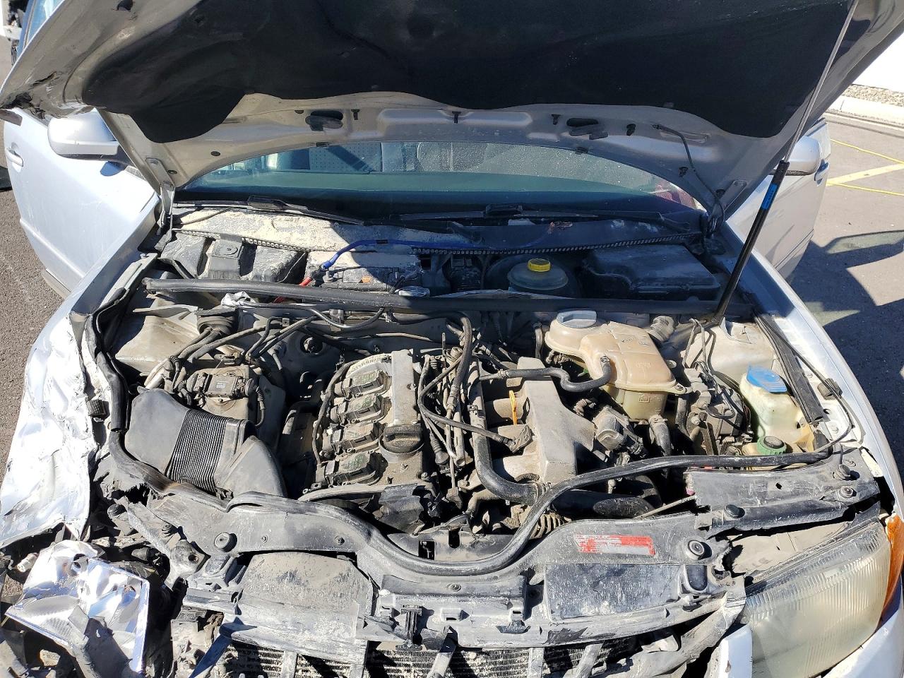 1998 Volkswagen Passat Gls Silver vin: WVWMA63B0WE163032