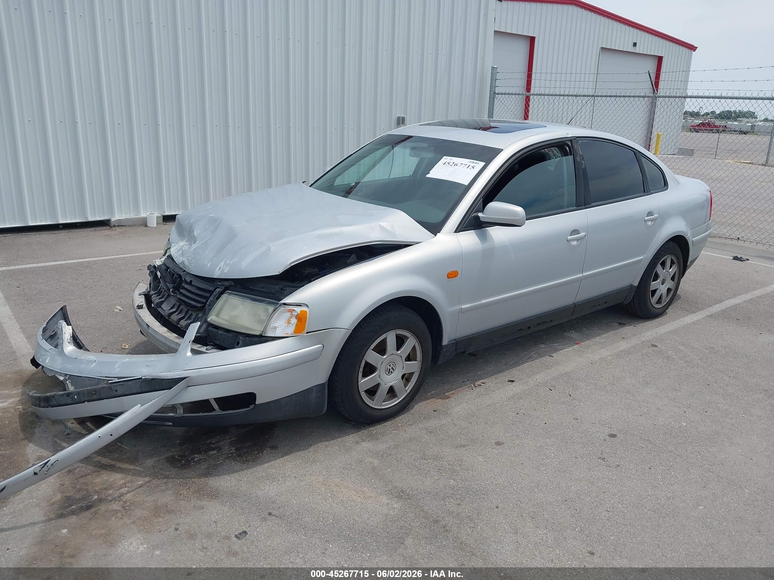 1999 Volkswagen Passat Gls Silver vin: WVWMA63B1XE424685