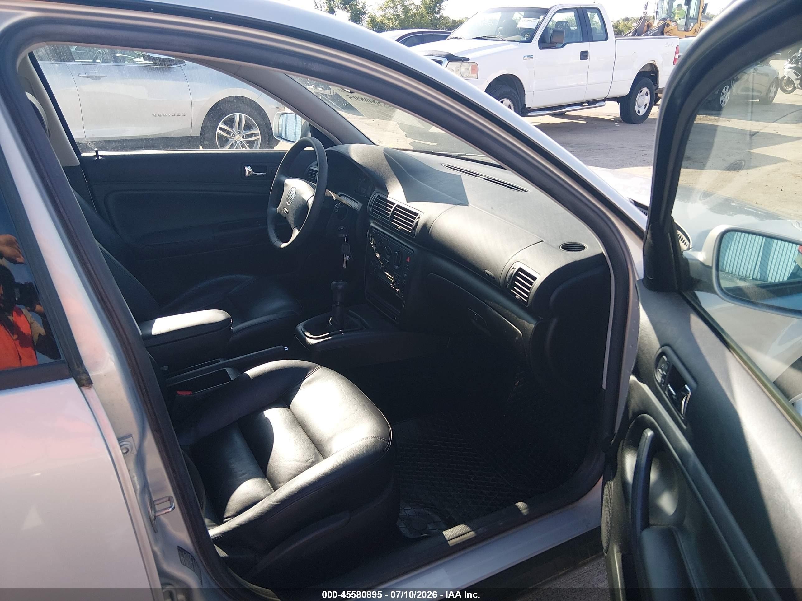 1999 Volkswagen Passat Gls Бежевый vin: WVWMA63B2XE287790
