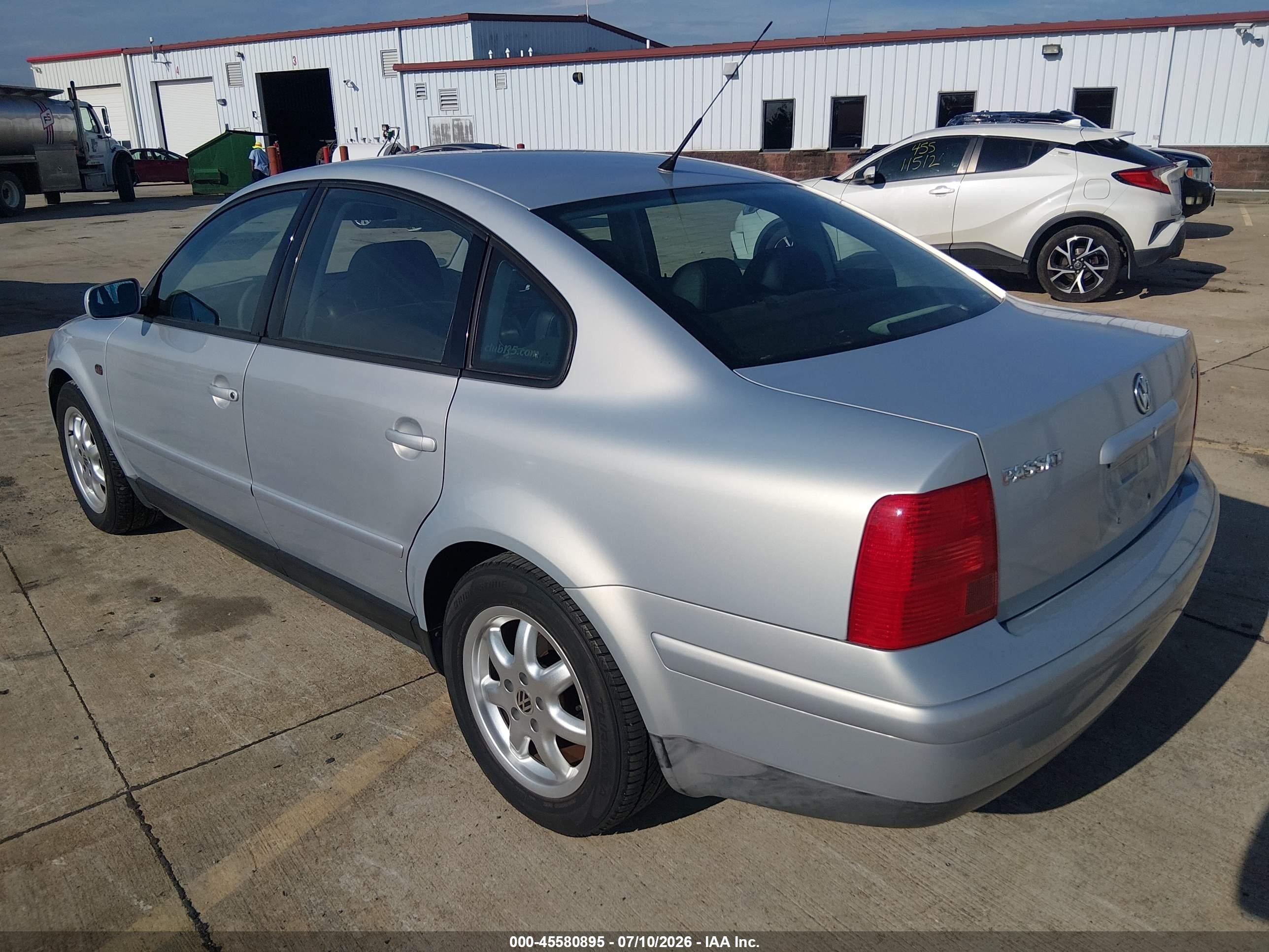 1999 Volkswagen Passat Gls Бежевый vin: WVWMA63B2XE287790