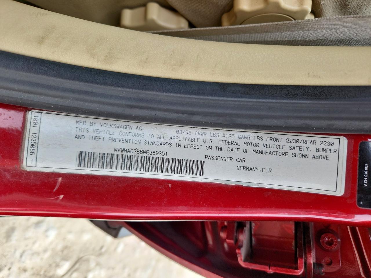 1998 Volkswagen Passat Gls Red vin: WVWMA63B6WE389351