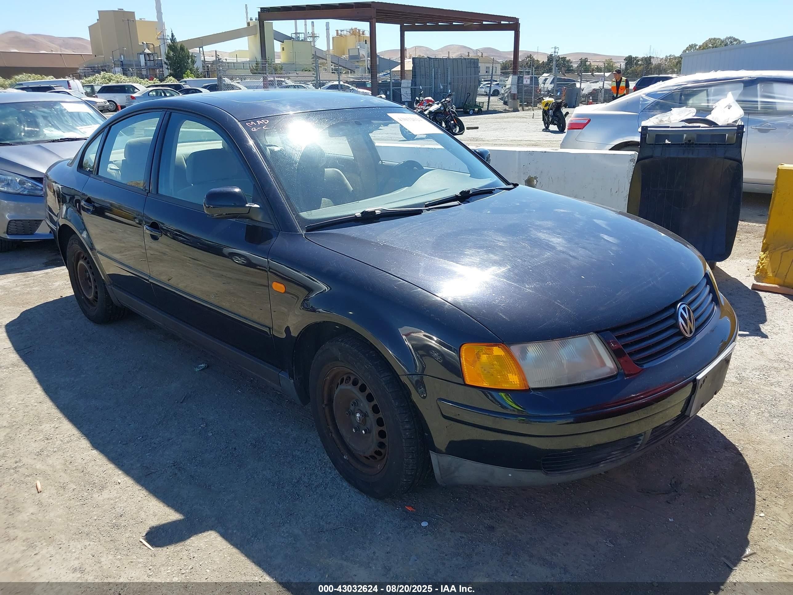 1998 Volkswagen Passat Gls Black vin: WVWMA63B9WE299966