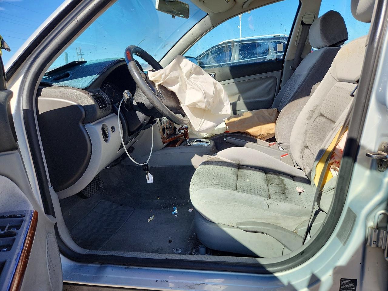 2000 Volkswagen Passat Gls Silver vin: WVWMD23B9YP309600
