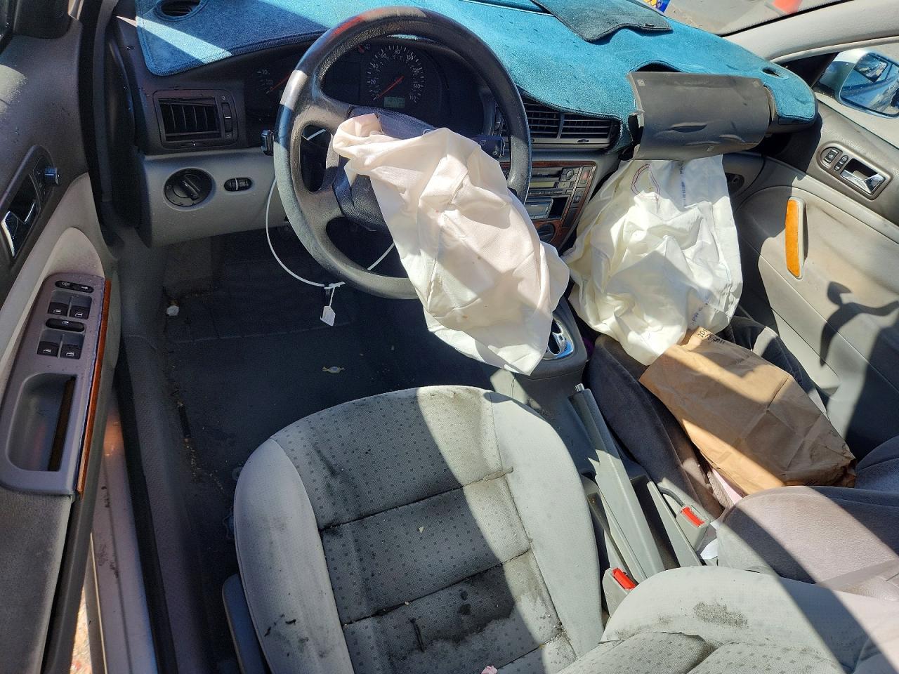 2000 Volkswagen Passat Gls Silver vin: WVWMD23B9YP309600