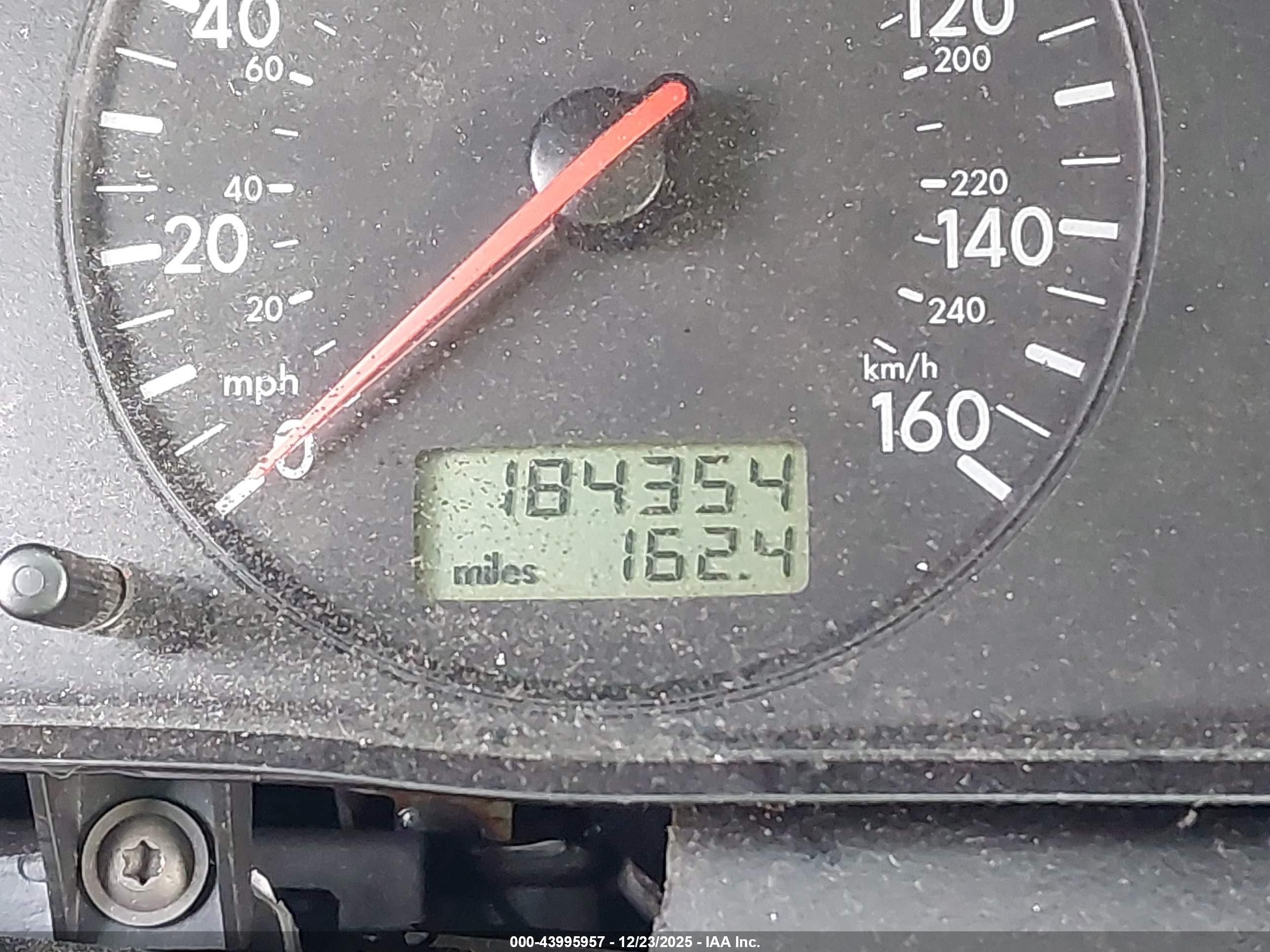 2000 Volkswagen Passat Gls V6 Черный vin: WVWMD23BXYE187146