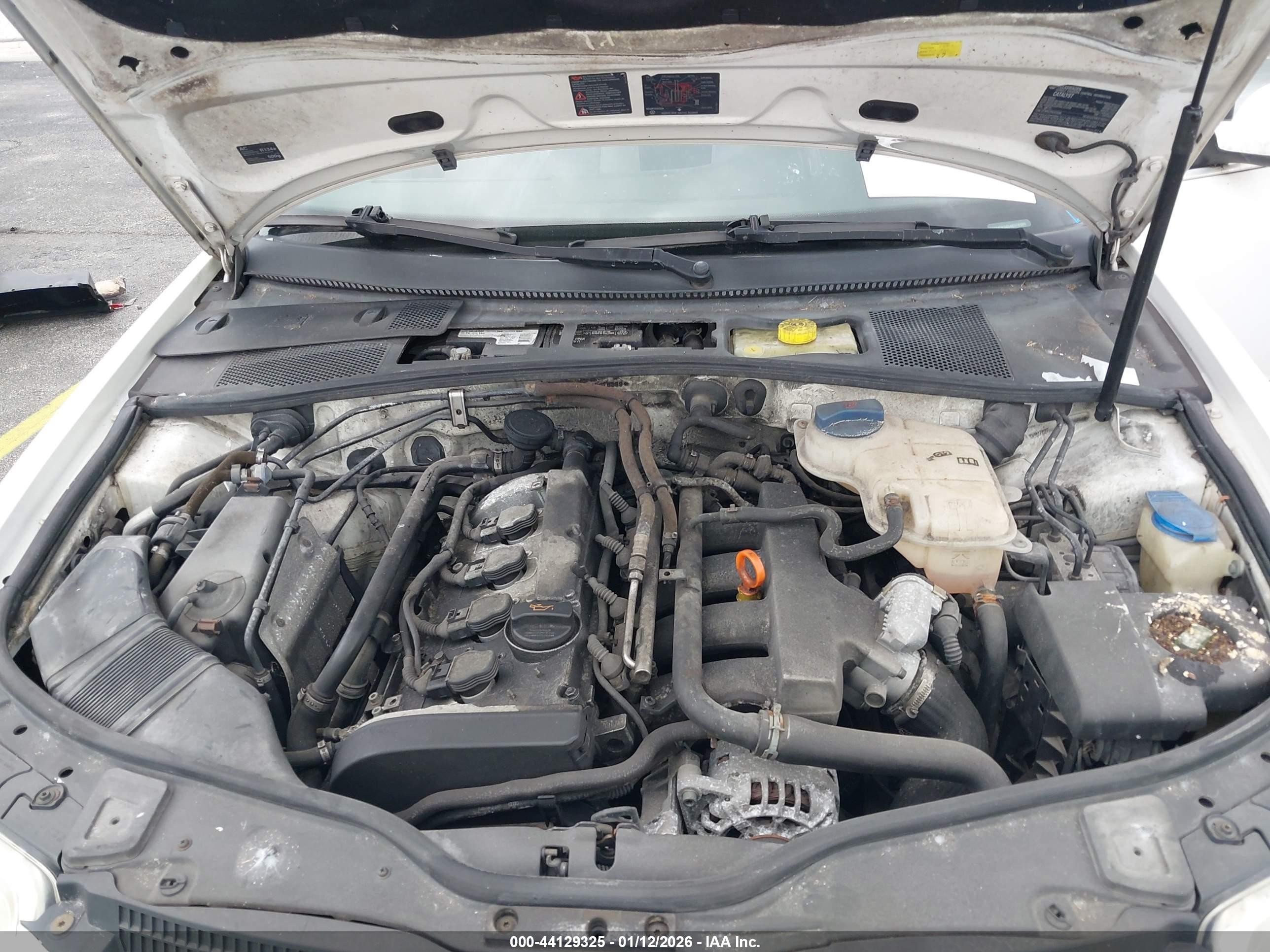 2004 Volkswagen Passat Gl White vin: WVWMD63B54E076389