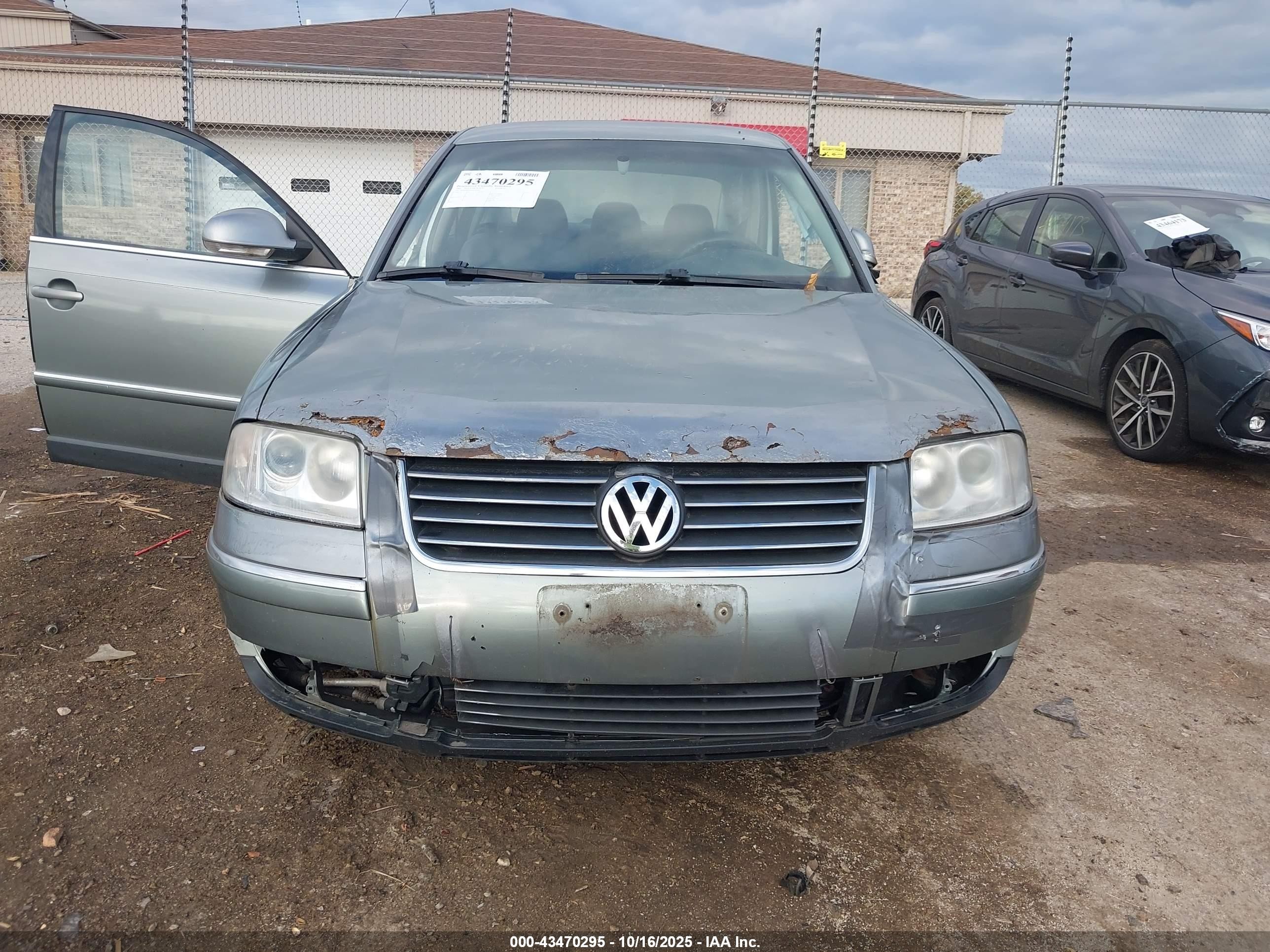 2004 Volkswagen Passat Gl Серебряный vin: WVWMD63B74E183864
