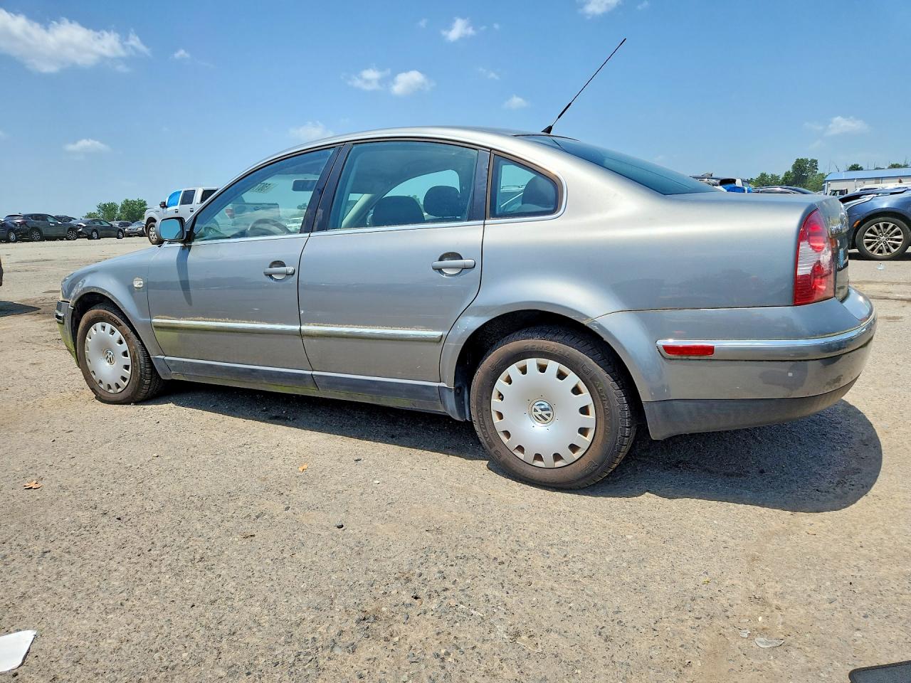 2004 Volkswagen Passat Gl Gray vin: WVWMD63B84P050728