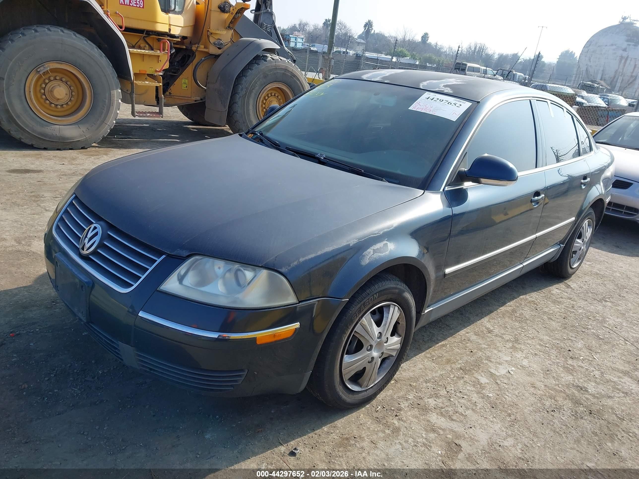 2004 Volkswagen Passat Gl Dark Blue vin: WVWMD63BX4P194748