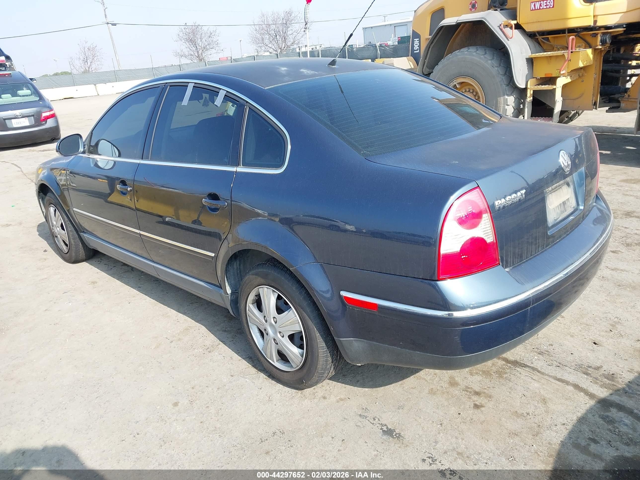 2004 Volkswagen Passat Gl Dark Blue vin: WVWMD63BX4P194748