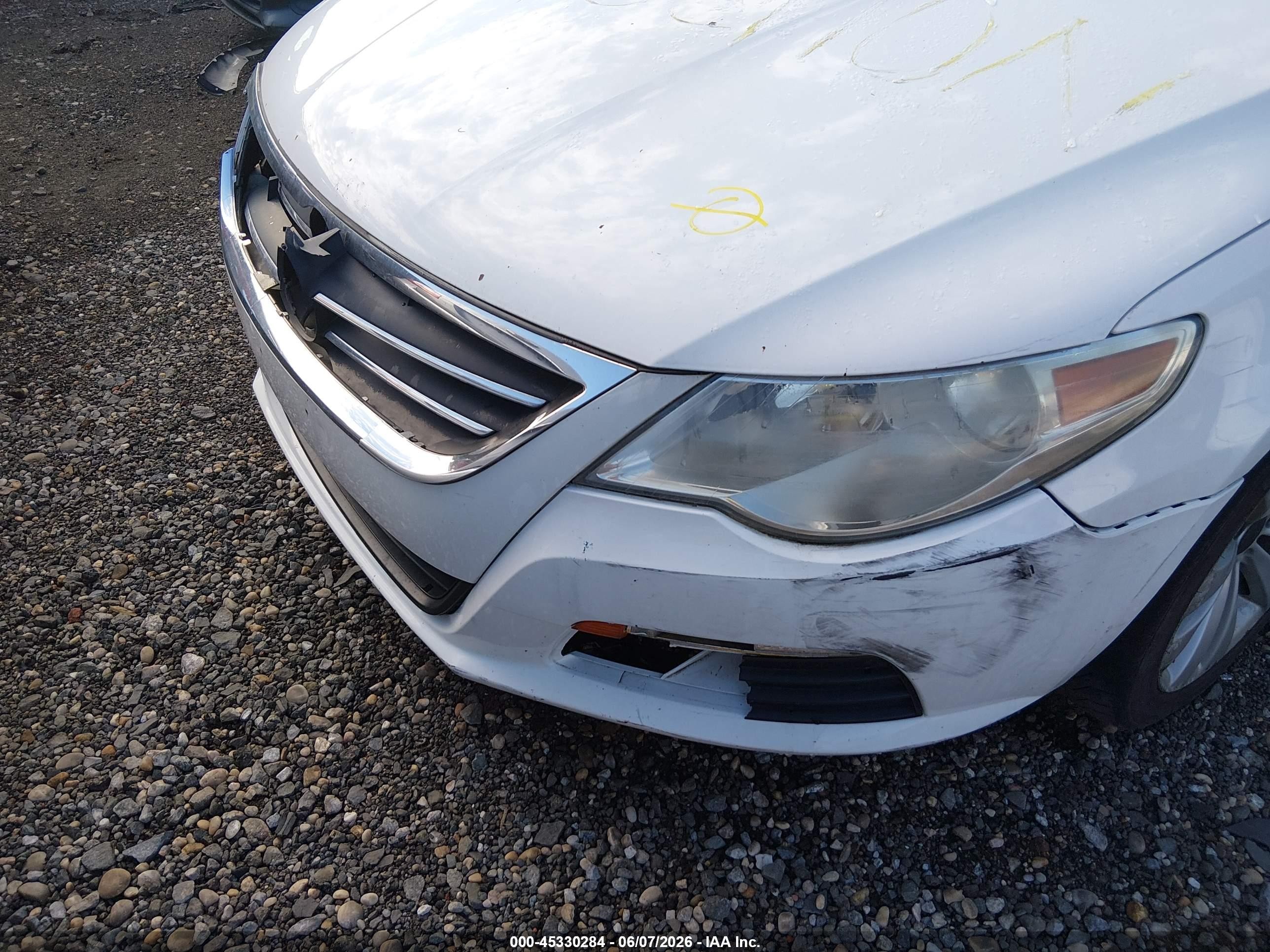 2011 Volkswagen Cc Sport White vin: WVWMN7AN3BE703135