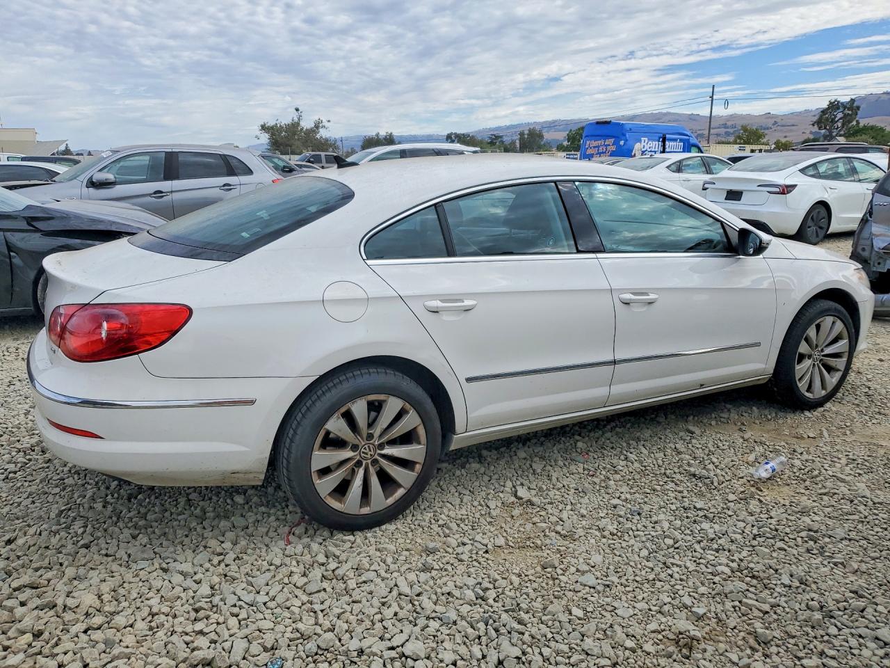 2011 Volkswagen Cc Sport White vin: WVWMN7AN7BE728734