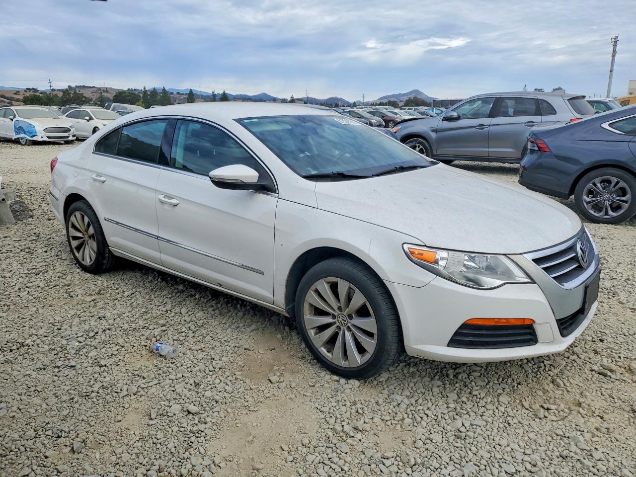 2011 Volkswagen Cc Sport White vin: WVWMN7AN7BE728734