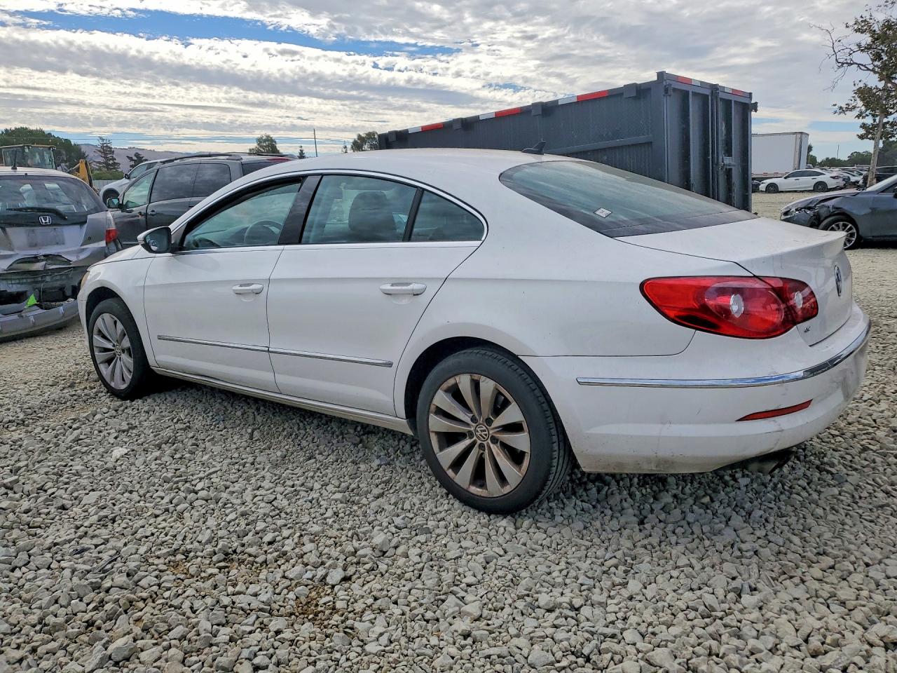 2011 Volkswagen Cc Sport White vin: WVWMN7AN7BE728734