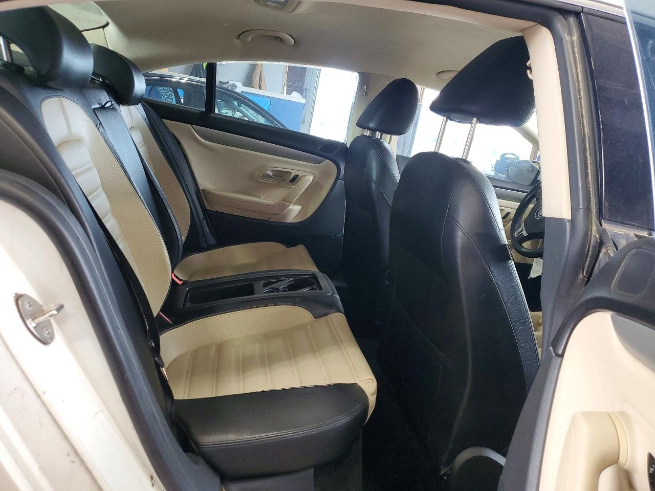 2010 Volkswagen Cc Sport White vin: WVWMP7AN3AE549678