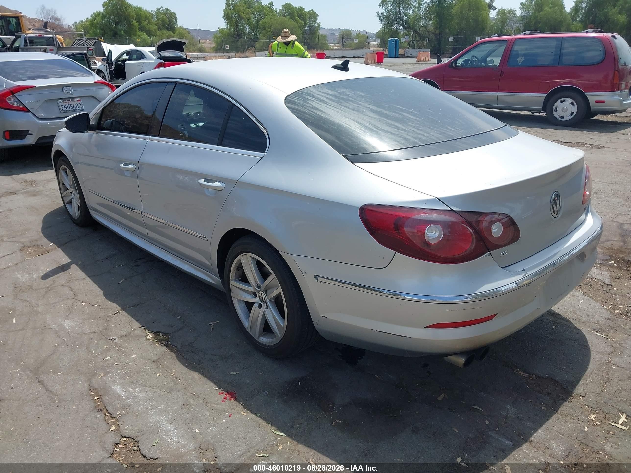 2010 Volkswagen Cc Sport Серебряный vin: WVWMP7AN4AE559202