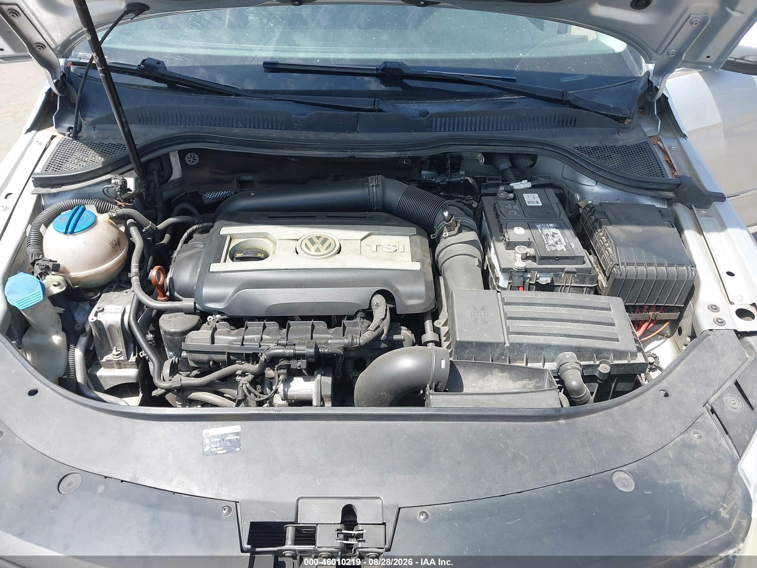 2010 Volkswagen Cc Sport Серебряный vin: WVWMP7AN4AE559202