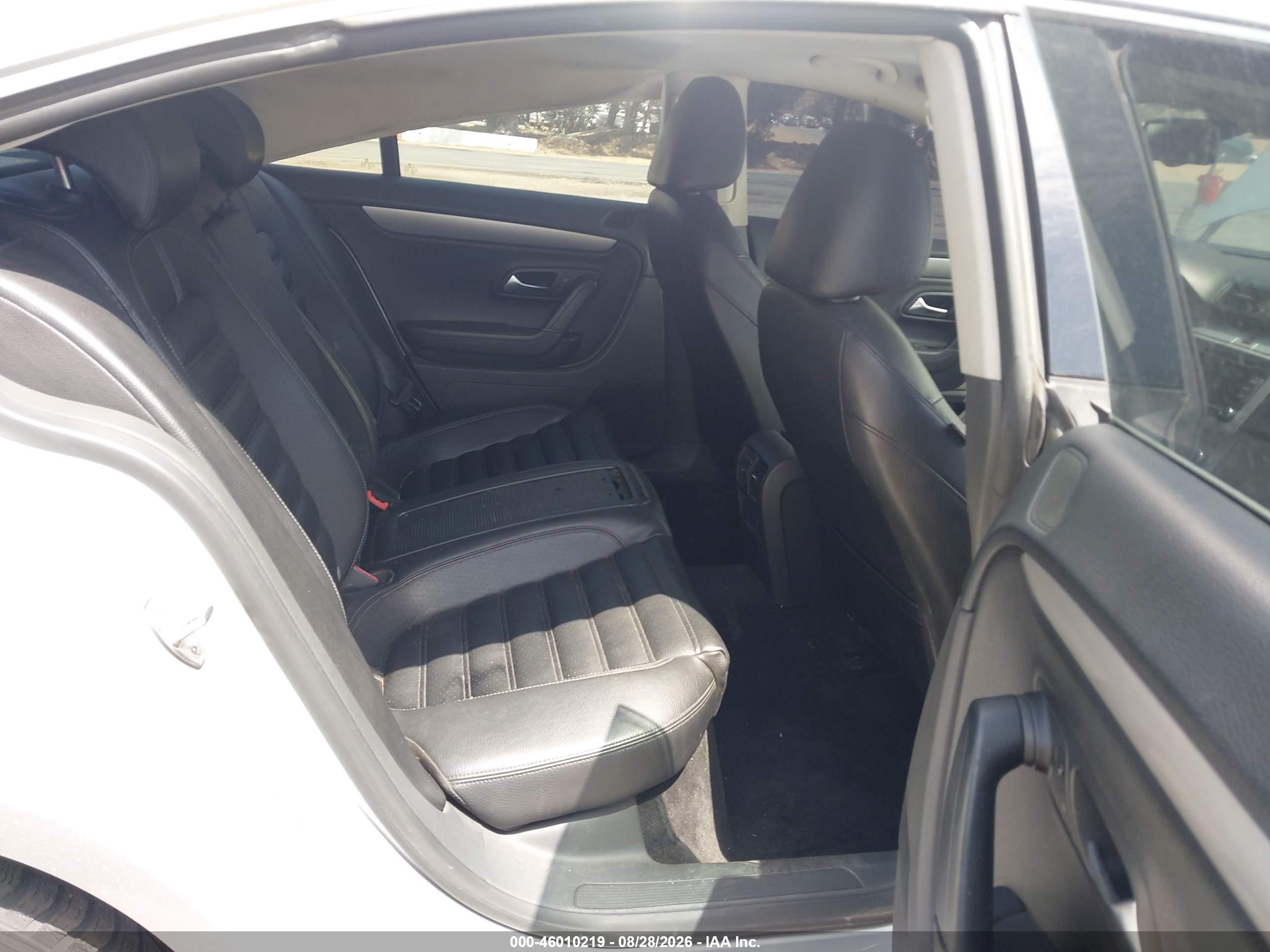 2010 Volkswagen Cc Sport Серебряный vin: WVWMP7AN4AE559202