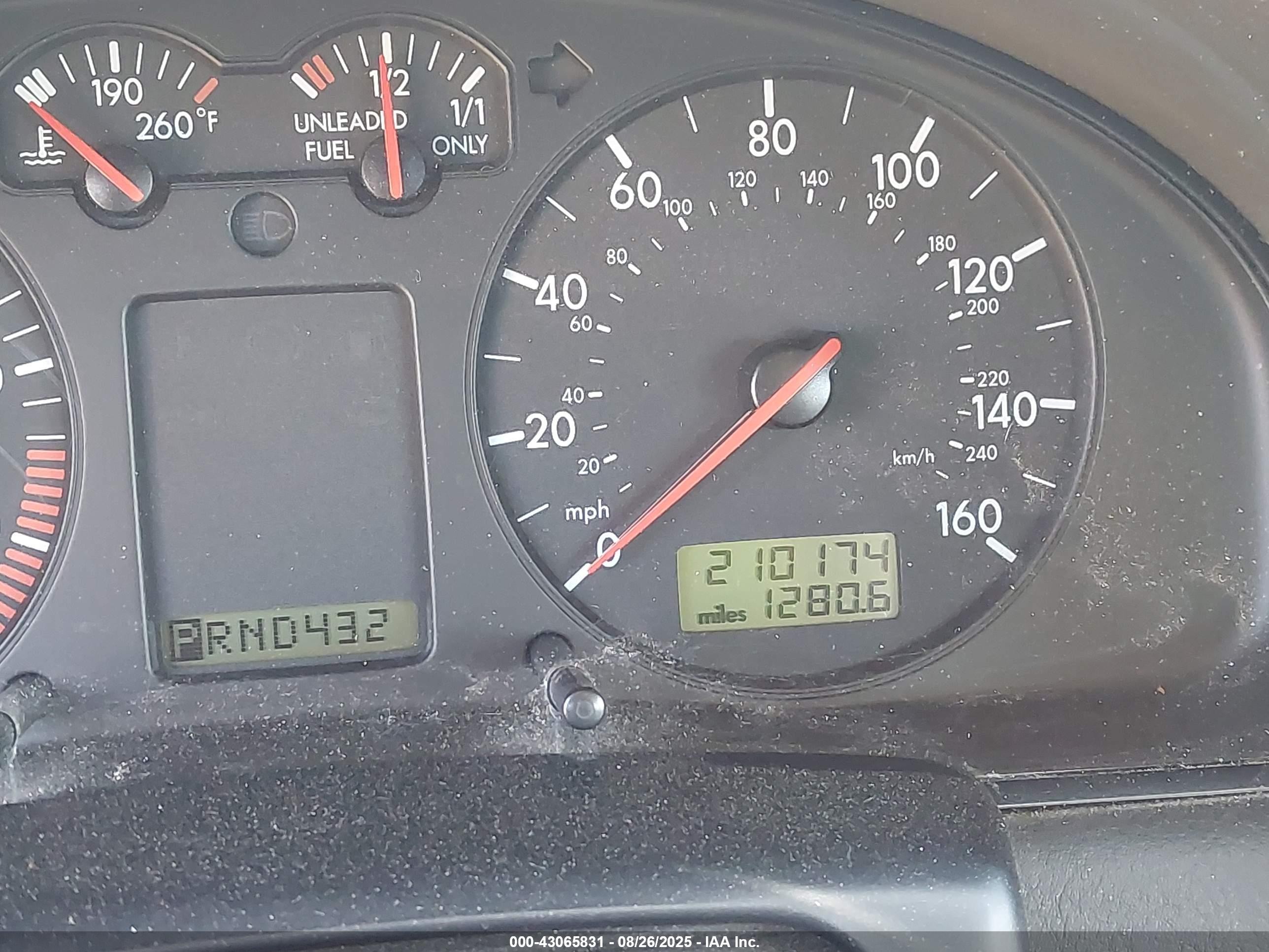 1998 Volkswagen Passat Gls Зеленый vin: WVWNA63B4WE436588