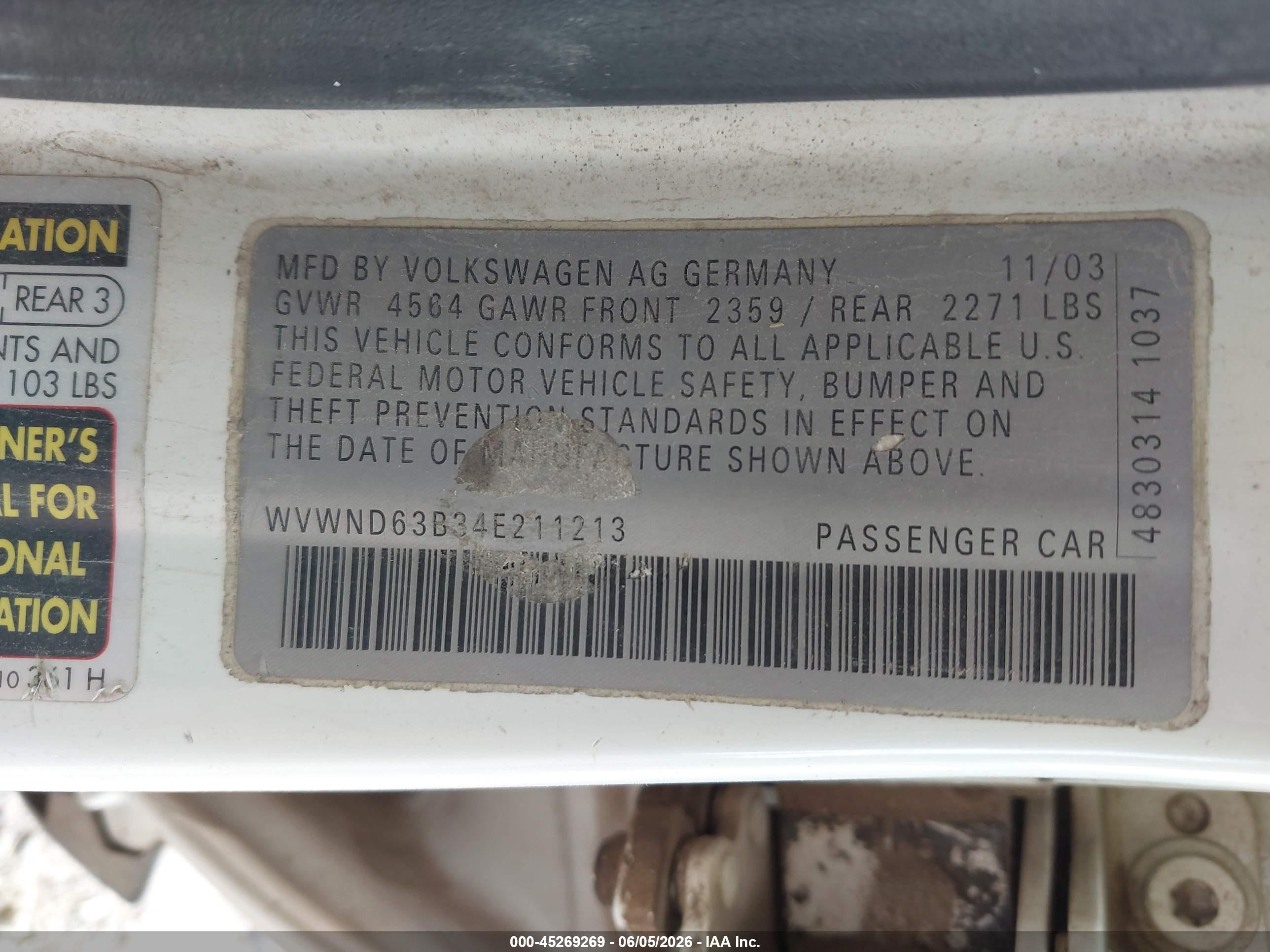 2004 Volkswagen Passat Gl White vin: WVWND63B34E211213