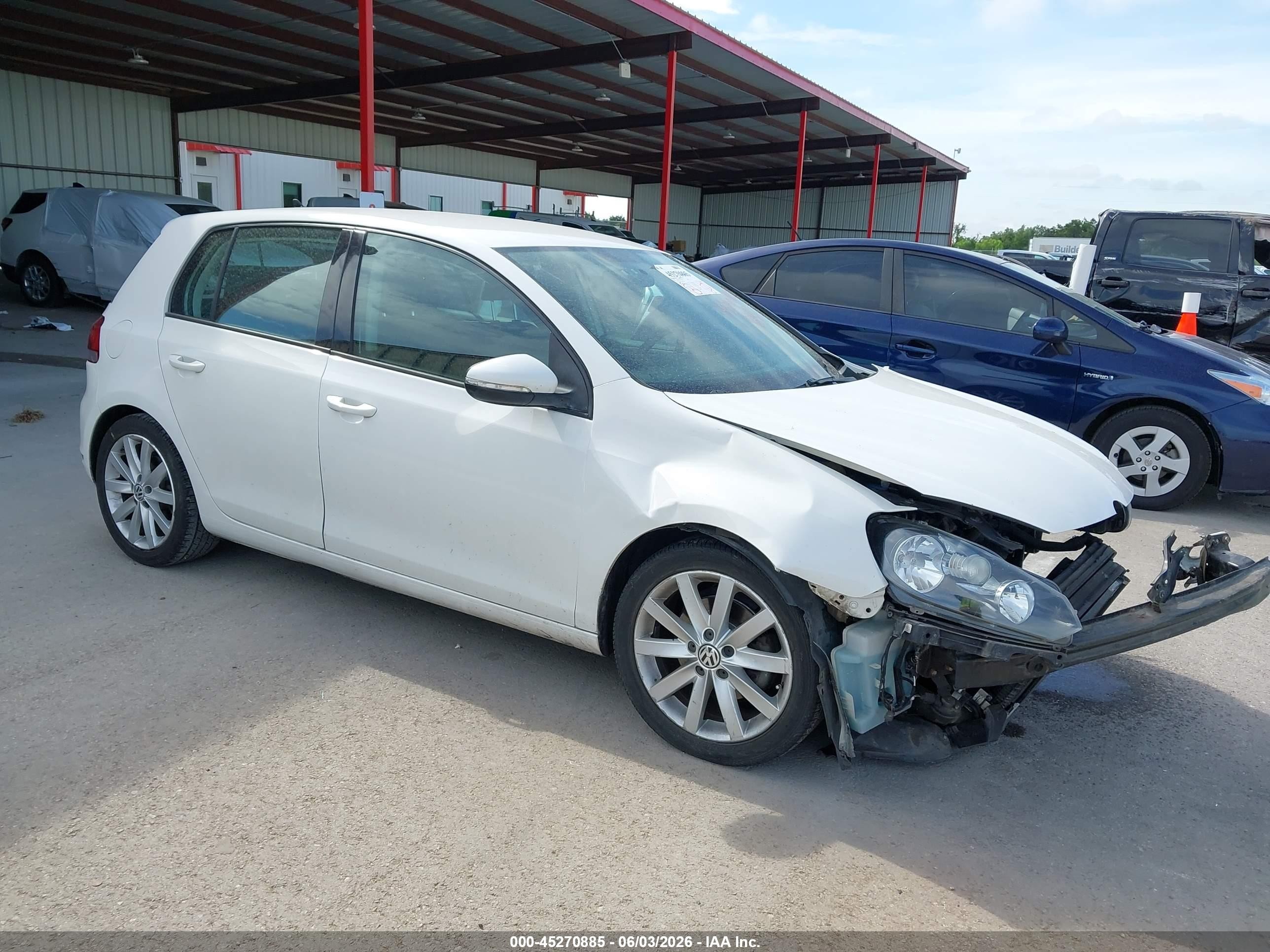 2011 Volkswagen Golf Tdi 4-door White vin: WVWNM7AJ2BW011432