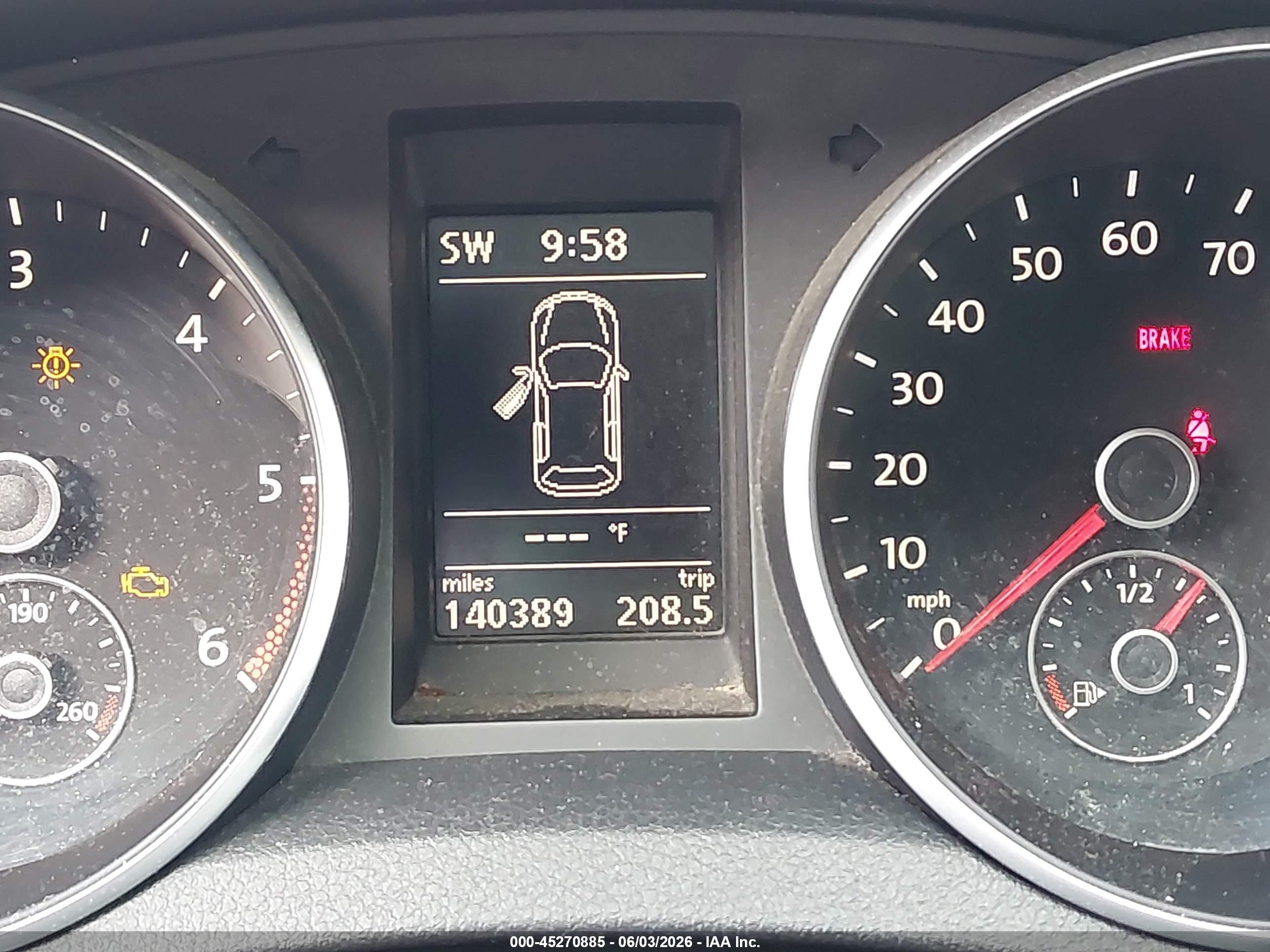 2011 Volkswagen Golf Tdi 4-door White vin: WVWNM7AJ2BW011432