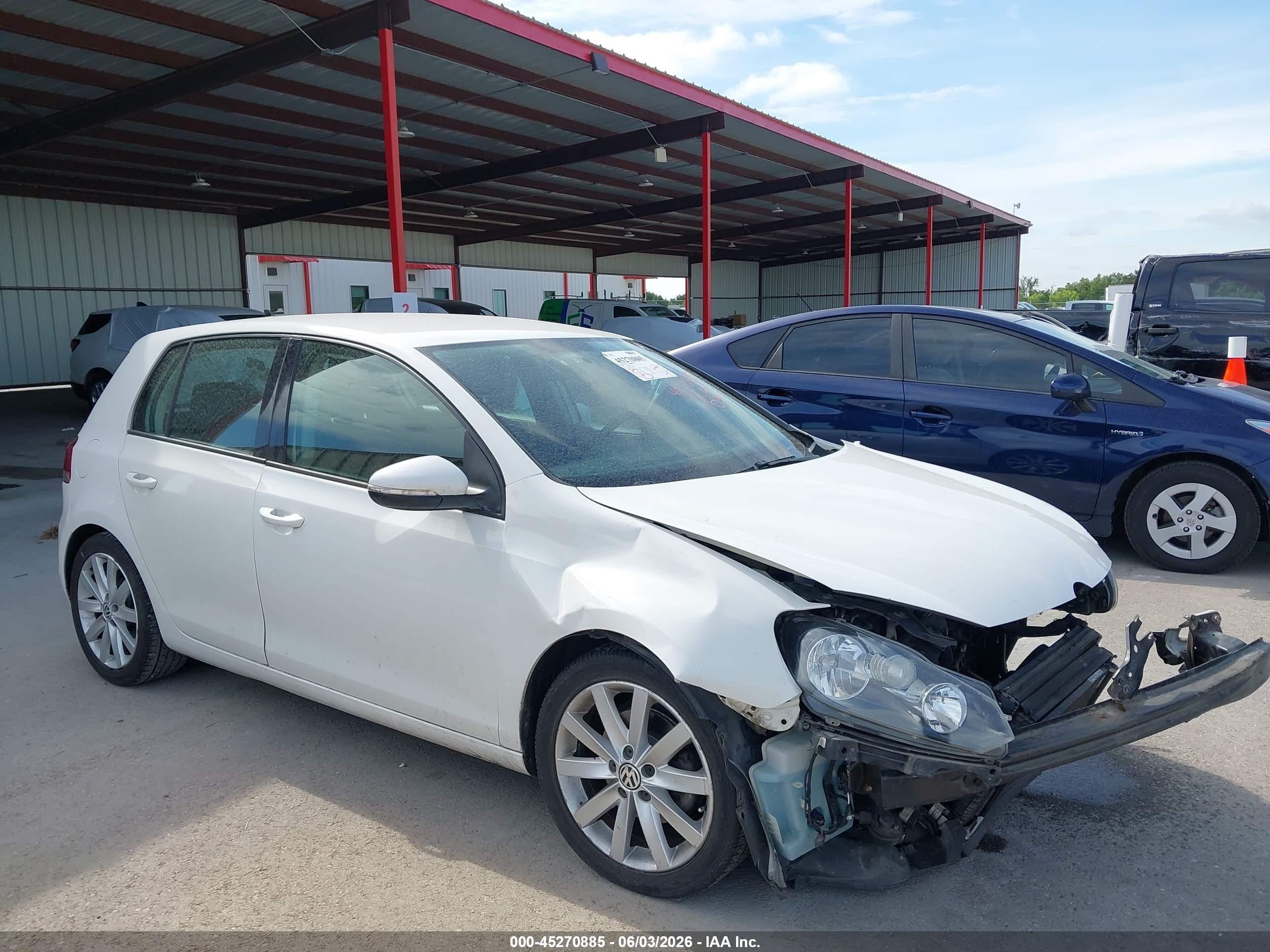 2011 Volkswagen Golf Tdi 4-door White vin: WVWNM7AJ2BW011432
