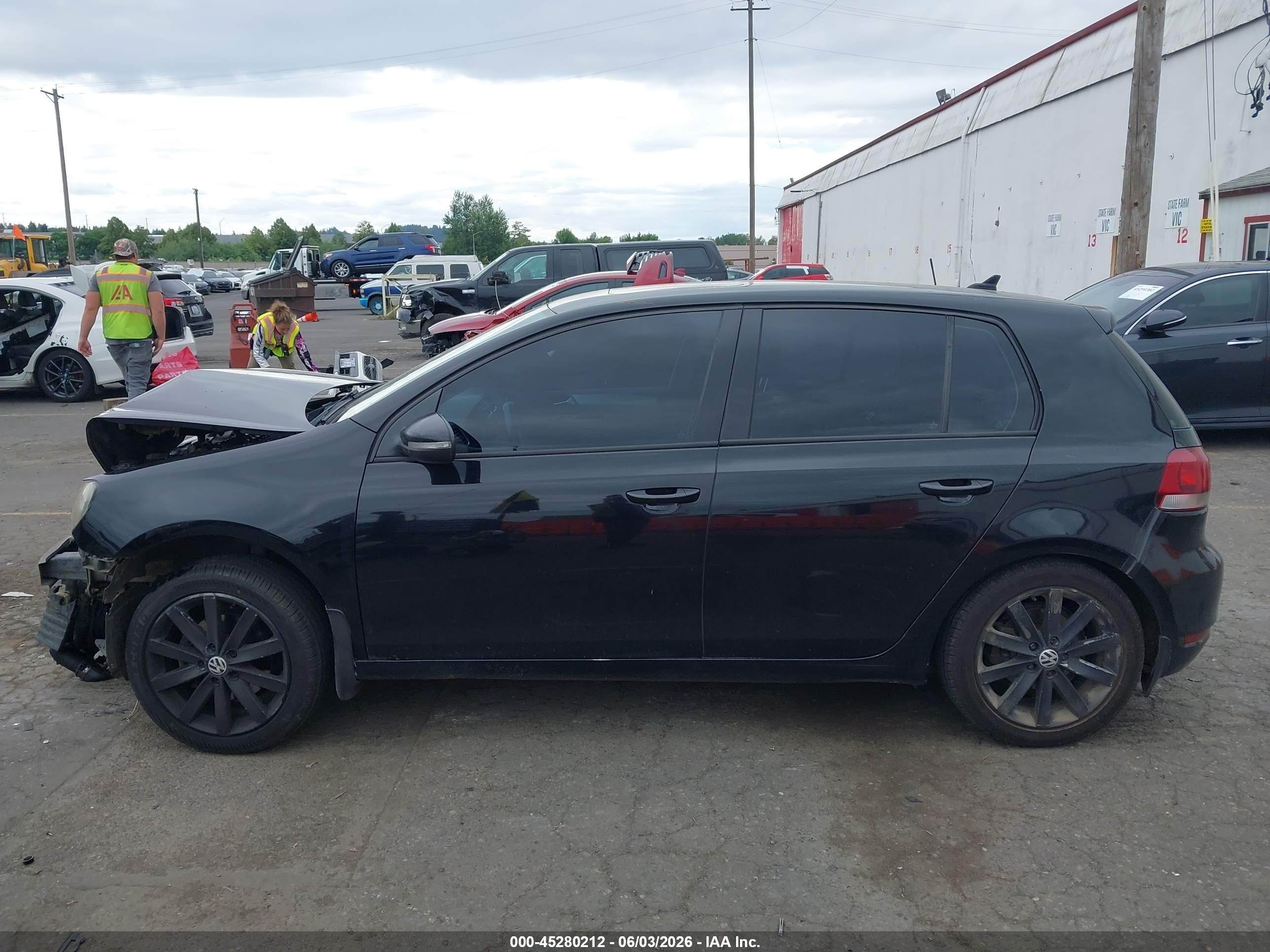 2011 Volkswagen Golf Tdi 4-door Black vin: WVWNM7AJ2BW141114
