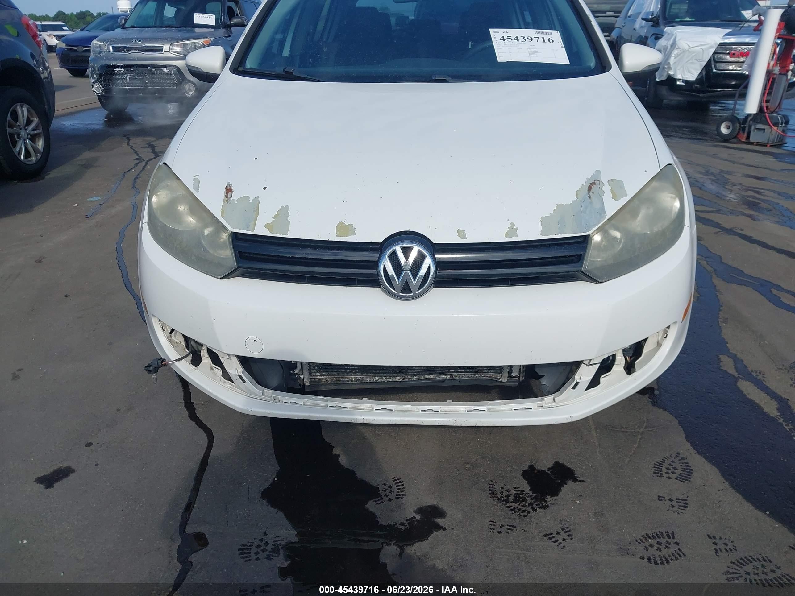 2012 Volkswagen Golf Tdi 4-door White vin: WVWNM7AJ2CW035862