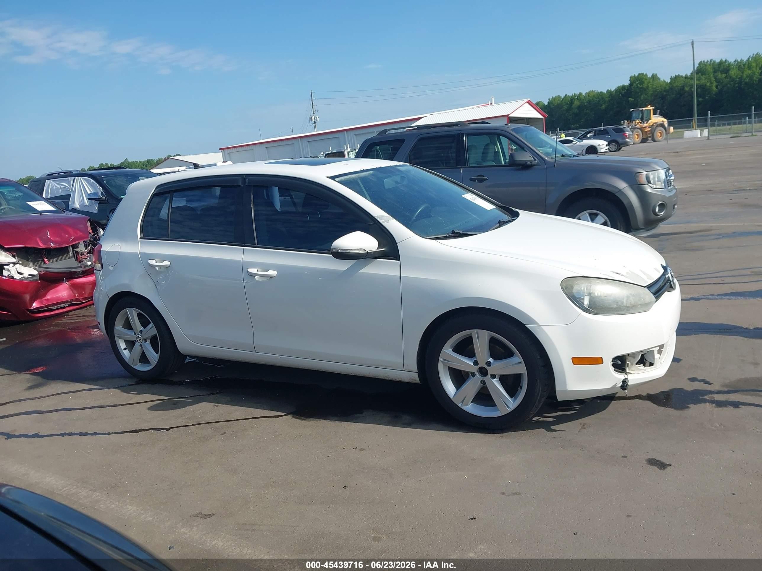 2012 Volkswagen Golf Tdi 4-door White vin: WVWNM7AJ2CW035862