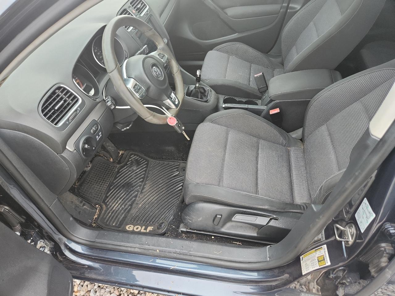 2011 Volkswagen Golf Синий vin: WVWNM7AJ3BW204768