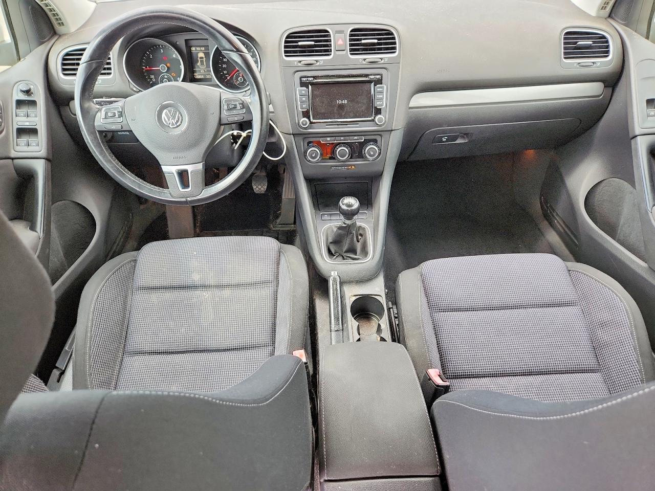 2012 Volkswagen Golf White vin: WVWNM7AJ3CW294313