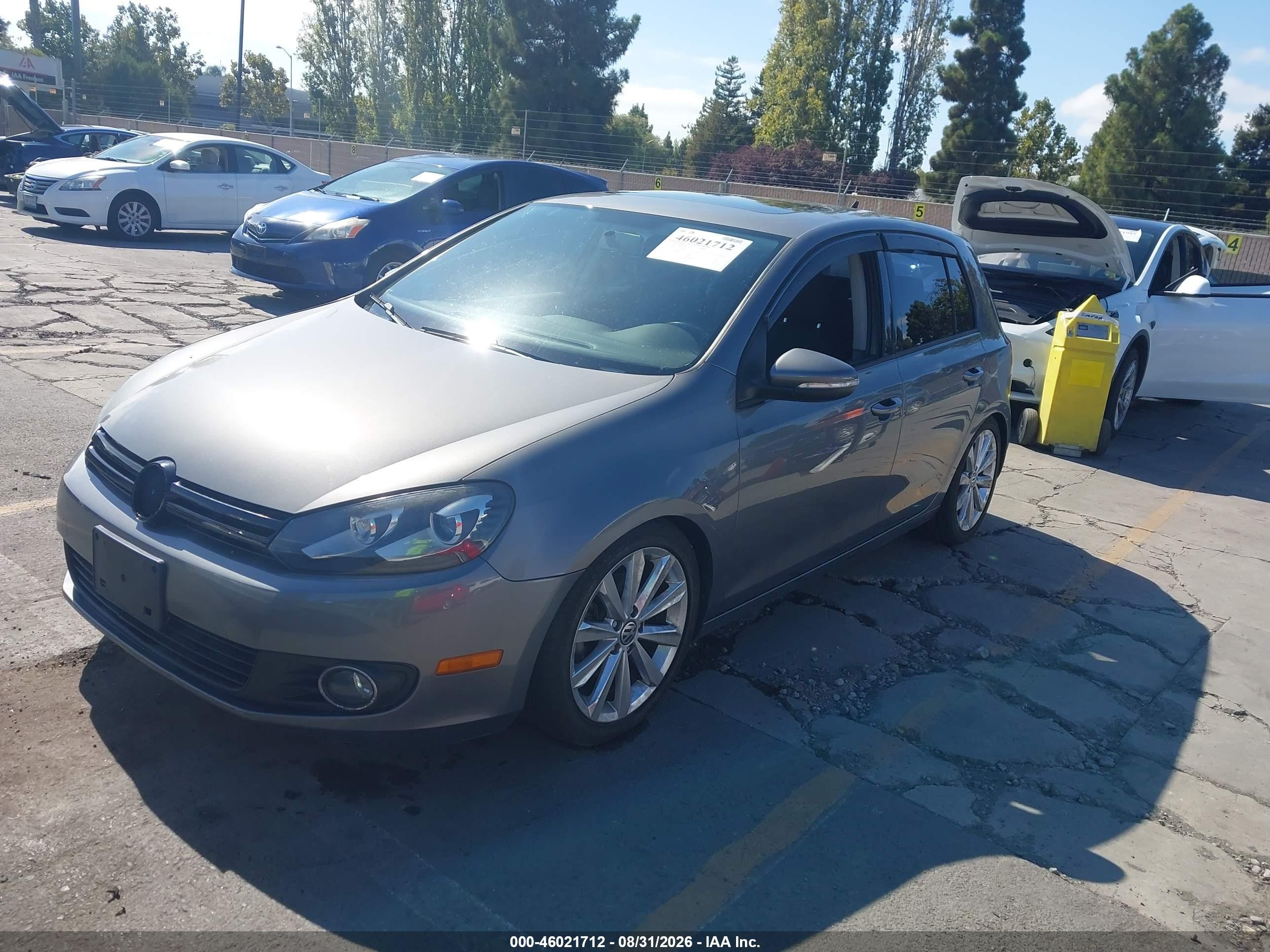 2013 Volkswagen Golf 2.0l Tdi 4-door Gray vin: WVWNM7AJ5DW132412